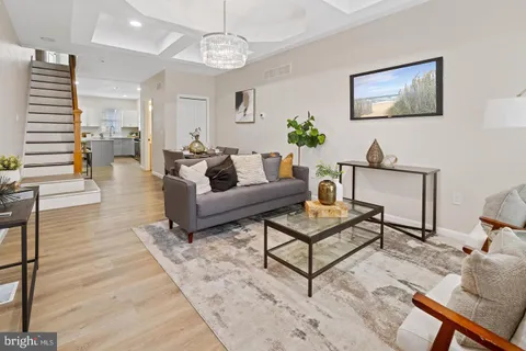 MLS: MDBA2164624