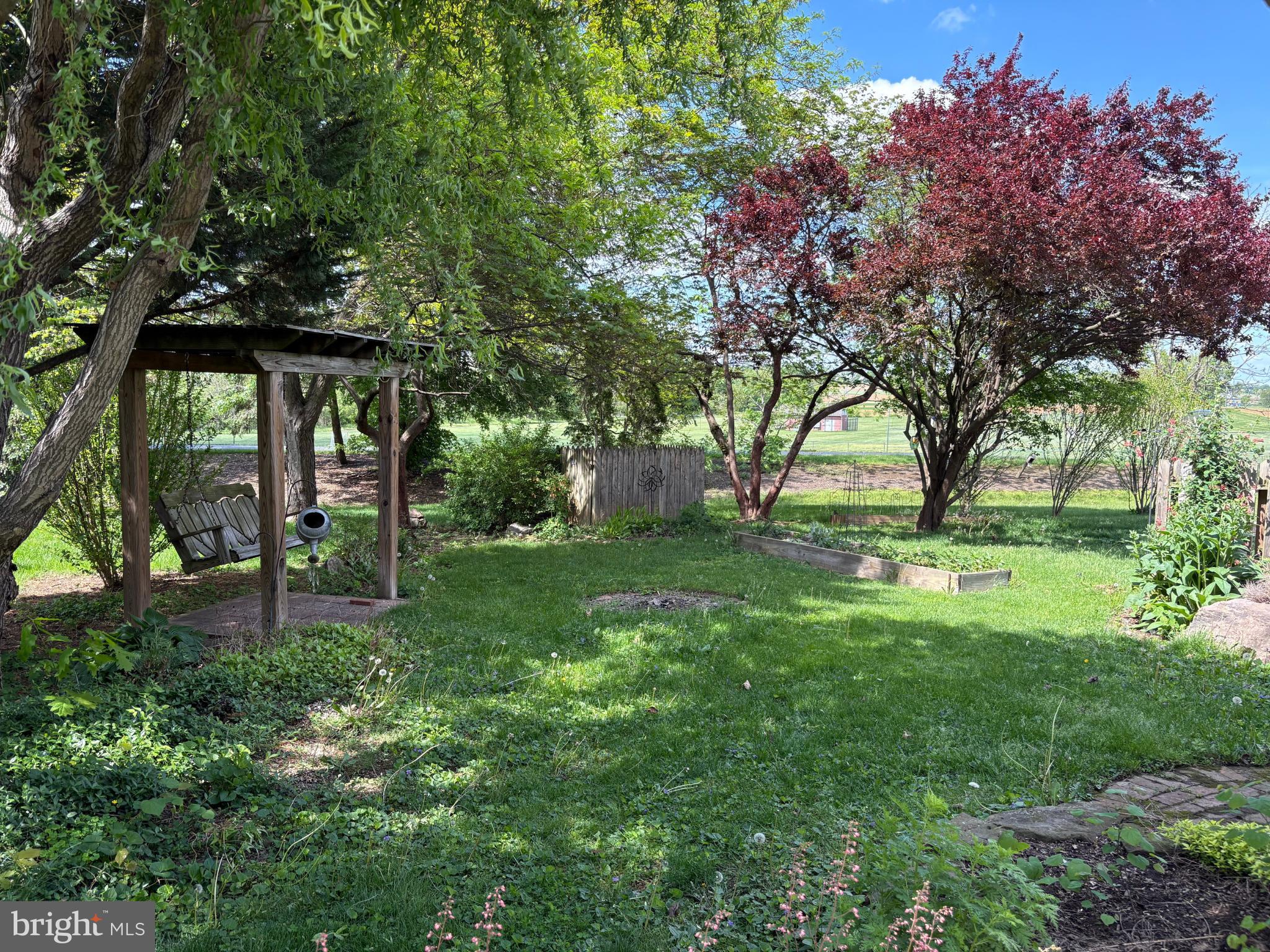 33 PEBBLE CREEK DRIVE