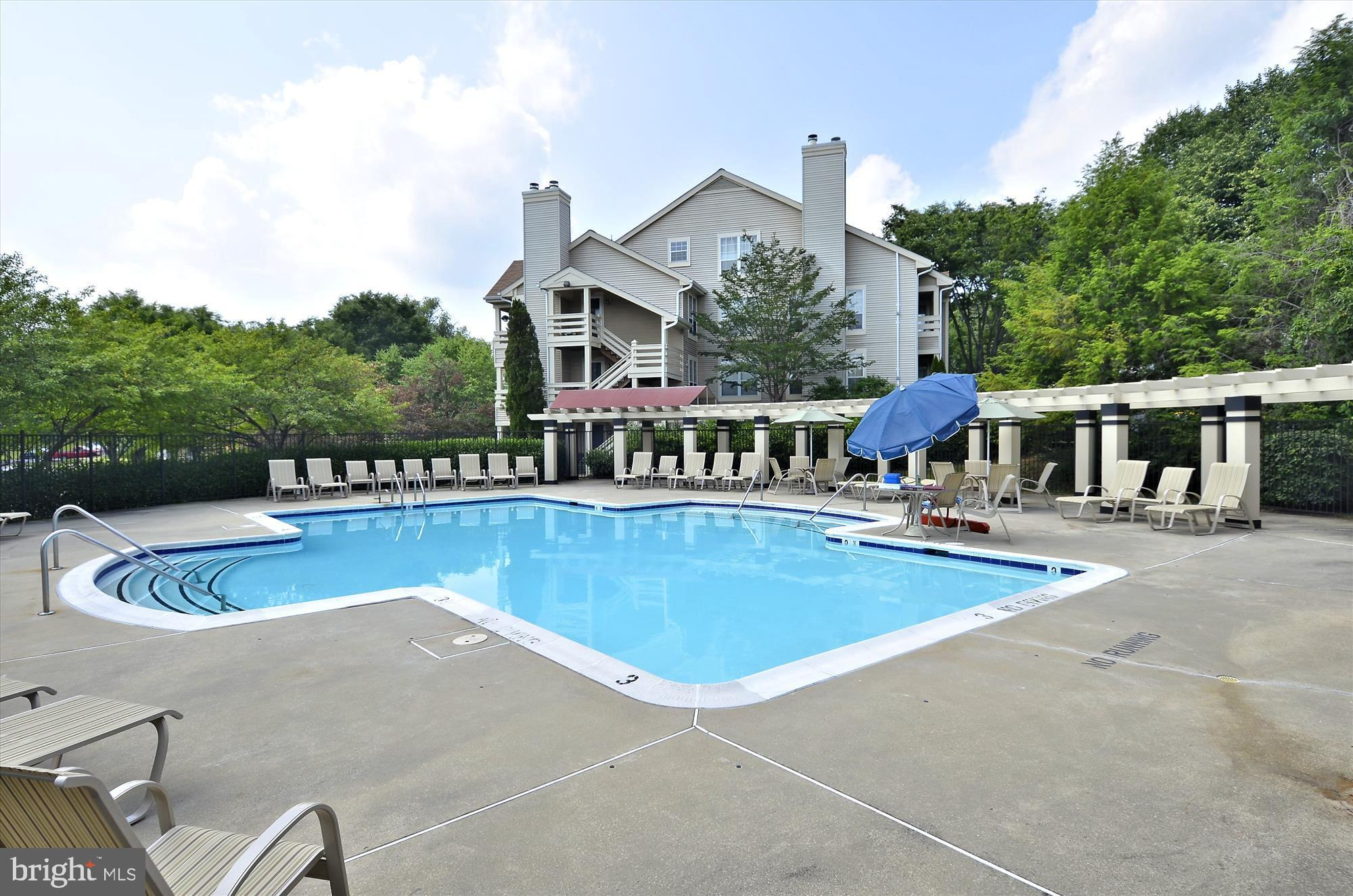 CARR AT PINECREST - Residential