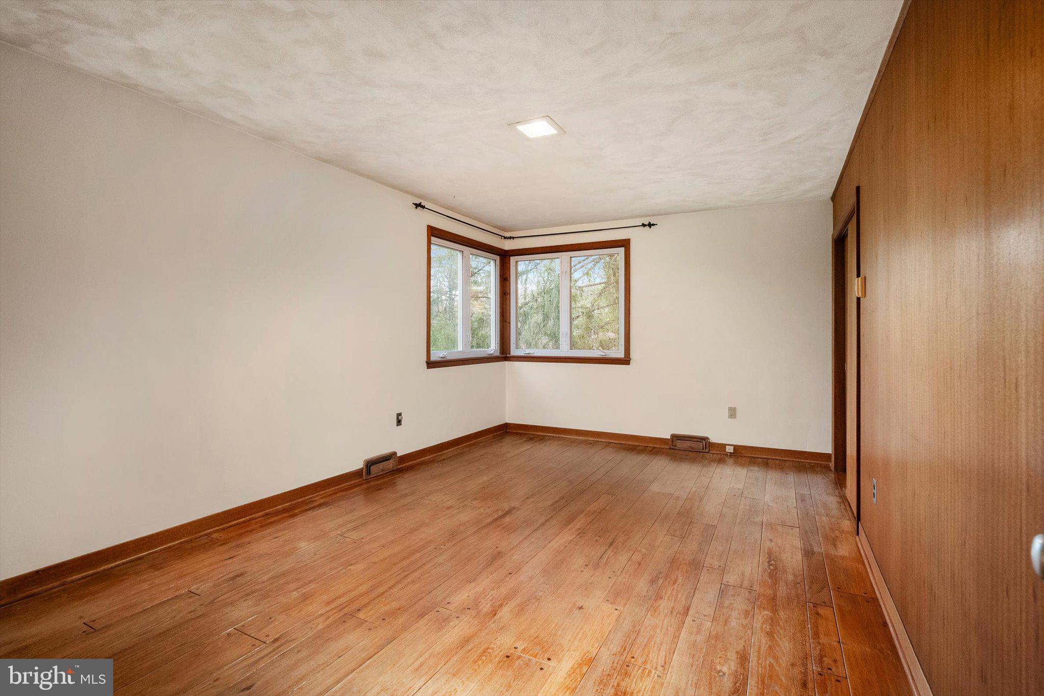 NON AVAILABLE - Residential