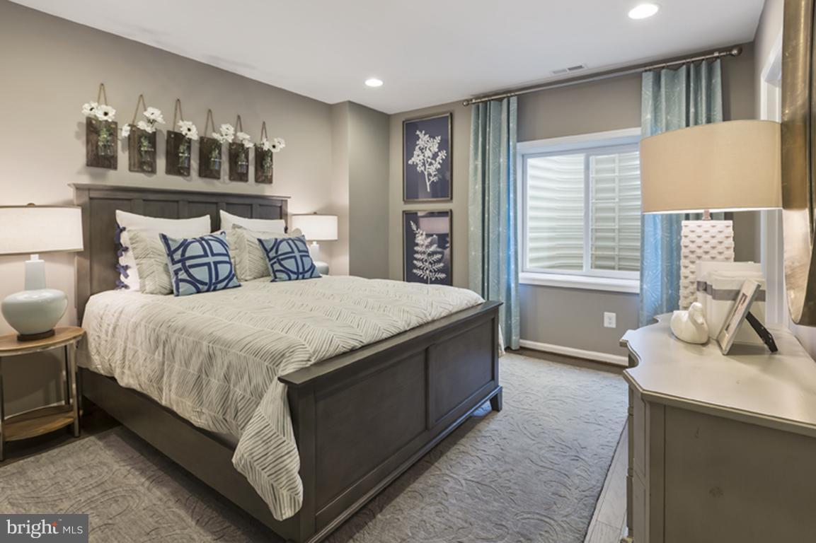 BRAMBLETON - Residential