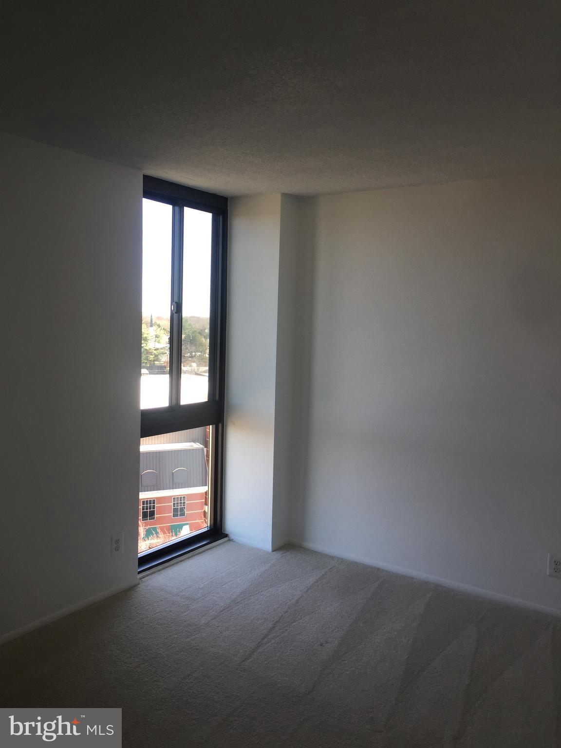 MCLEAN HOUSE NORTH - Residential Lease