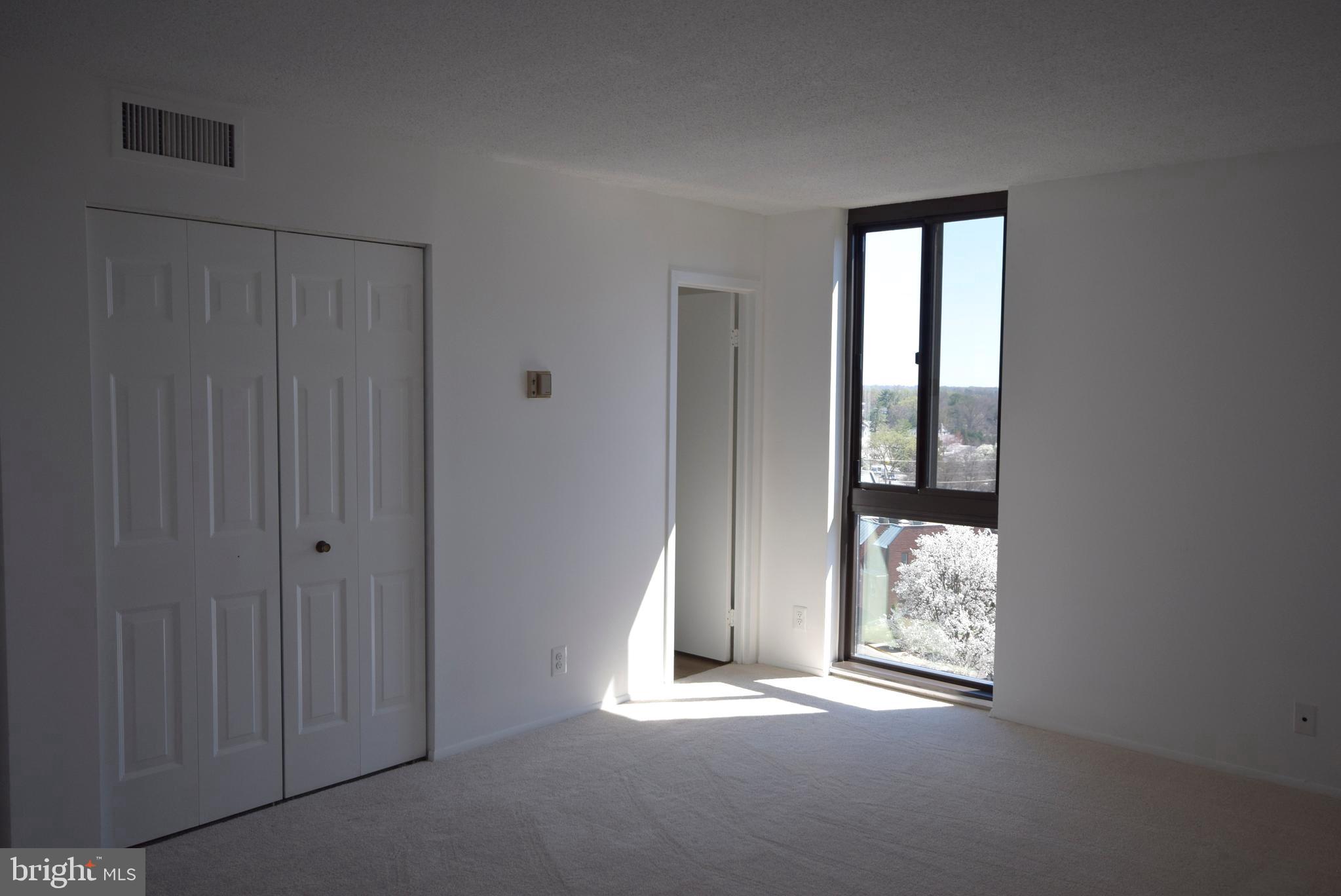 MCLEAN HOUSE NORTH - Residential Lease