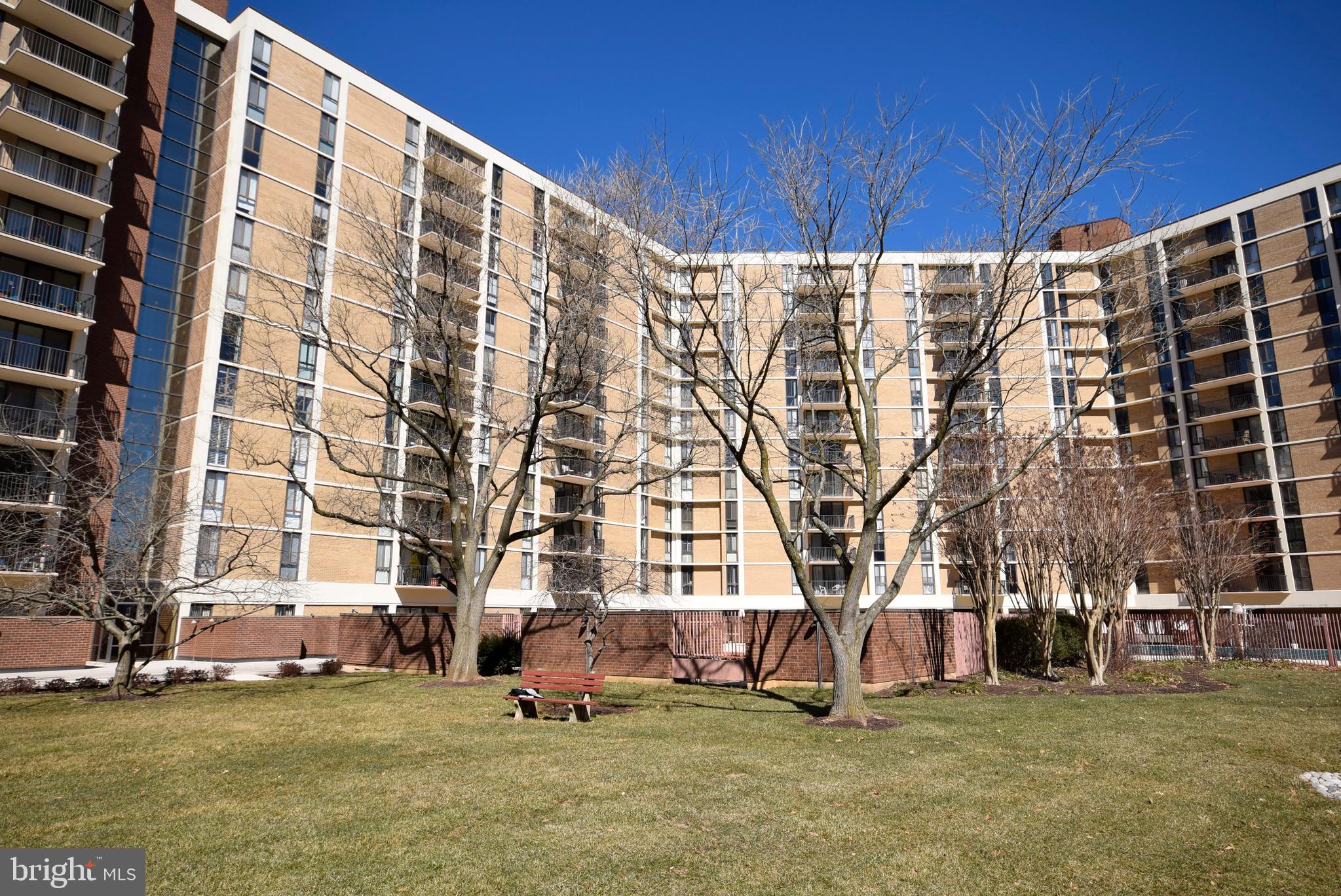 MCLEAN HOUSE NORTH - Residential Lease