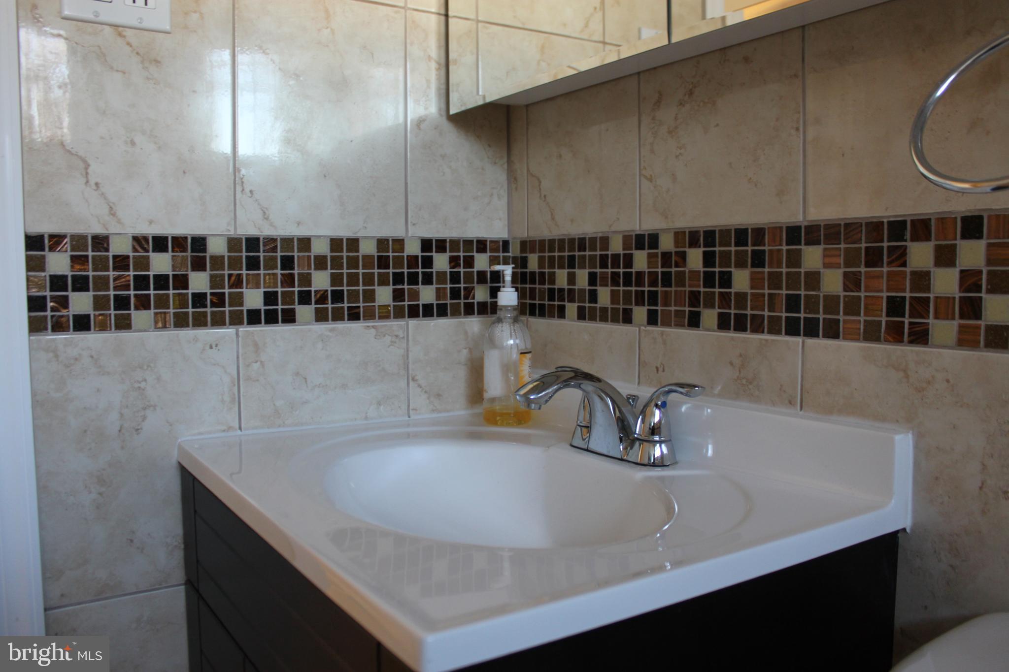 INDIAN CREEK - Residential Lease