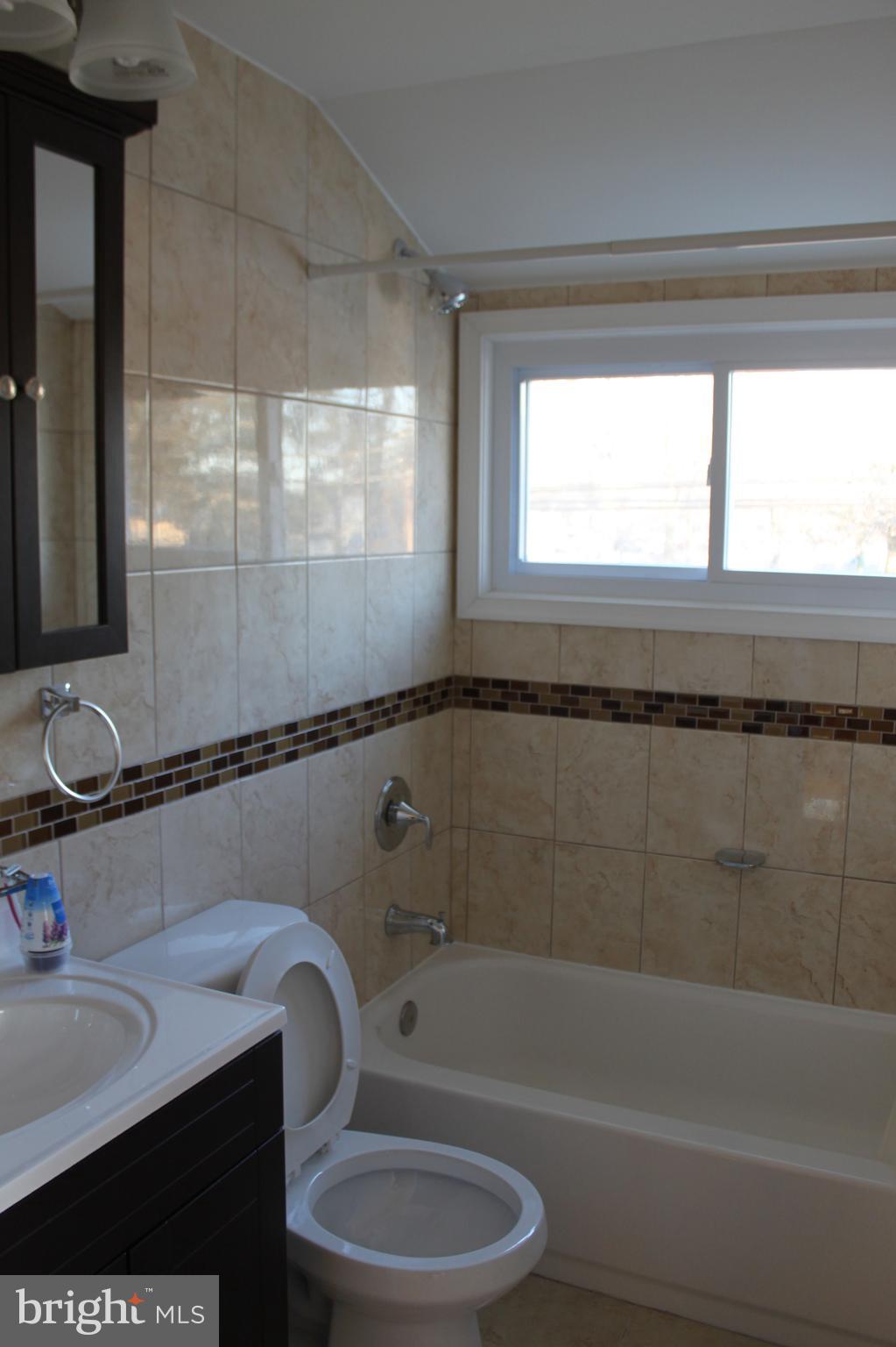 INDIAN CREEK - Residential Lease