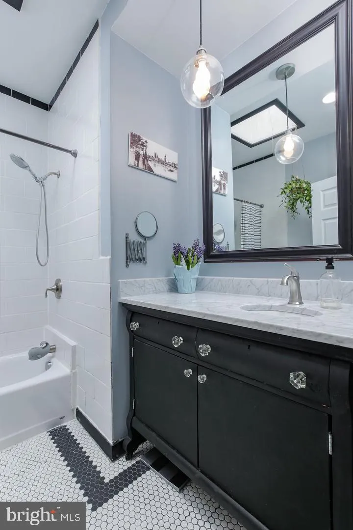 Baltimore, Maryland 21224, United States, 4 Bedrooms Bedrooms, ,3 BathroomsBathrooms,Residential,Active,156011