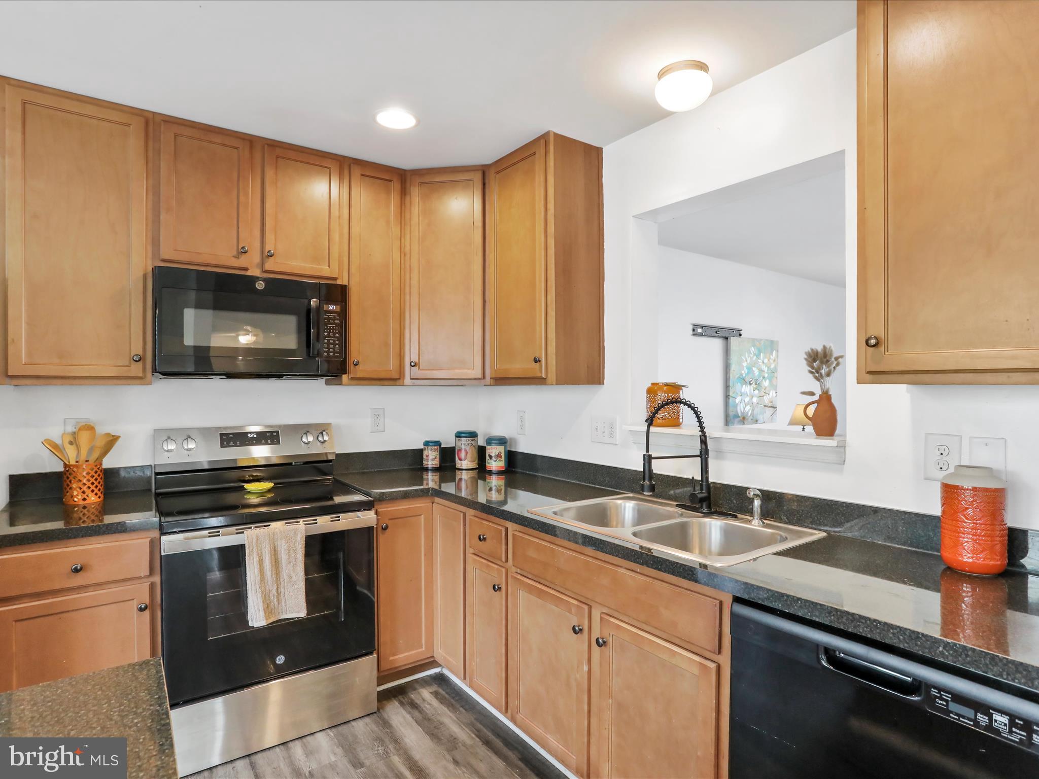 STONEBROOK VILLAGE - Residential