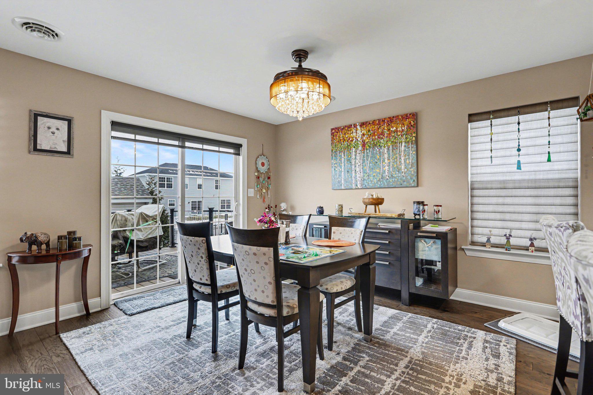 WINDY HEIGHTS - Residential