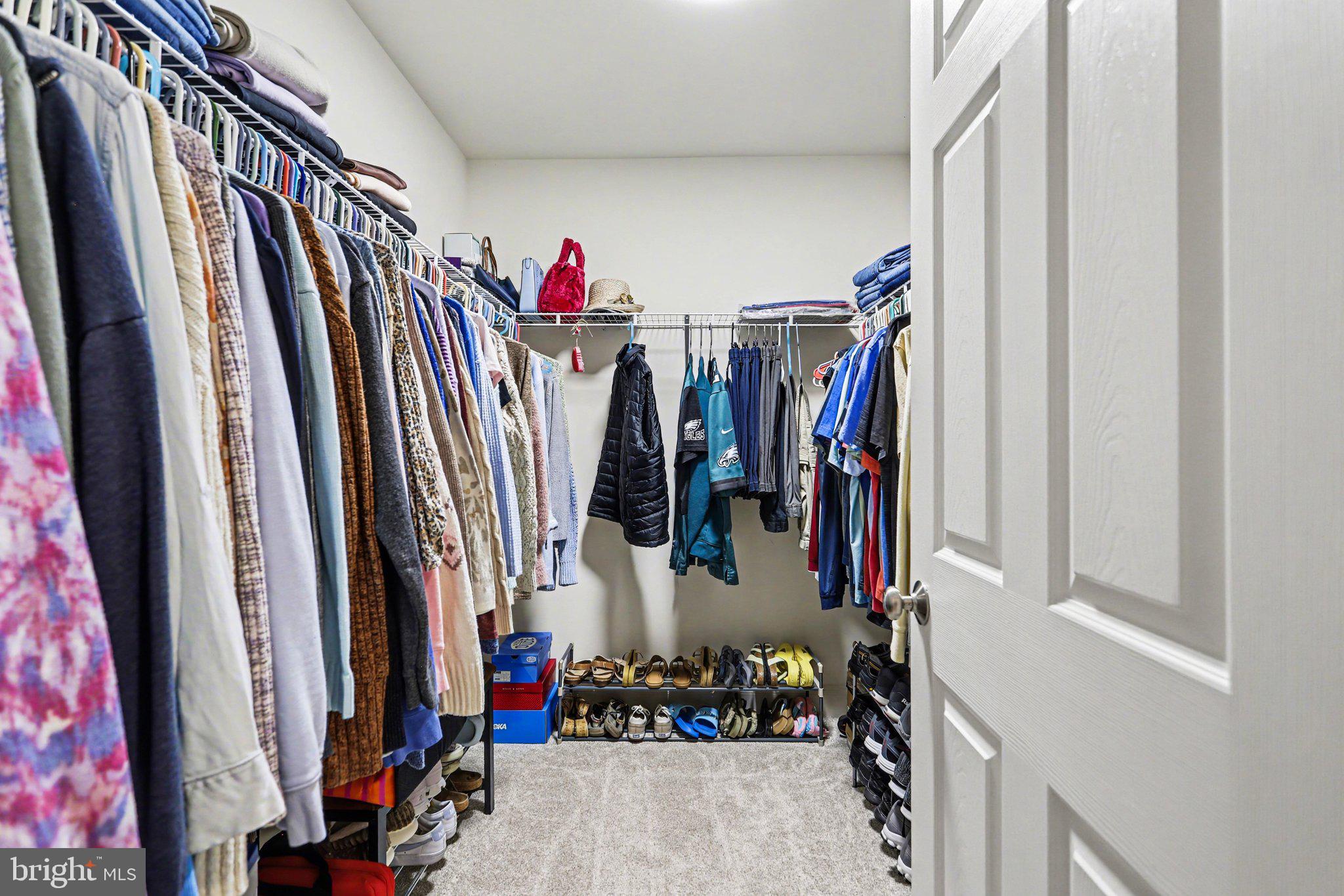 WINDY HEIGHTS - Residential