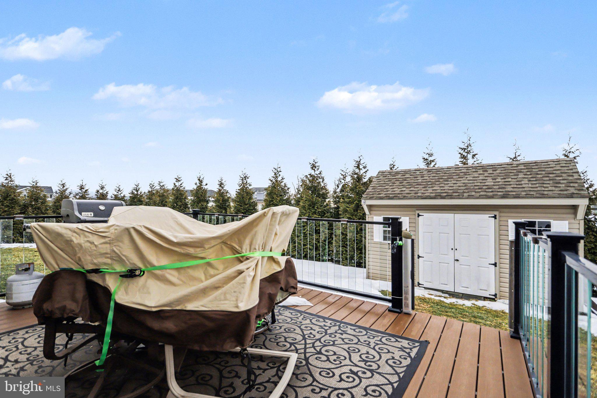 WINDY HEIGHTS - Residential