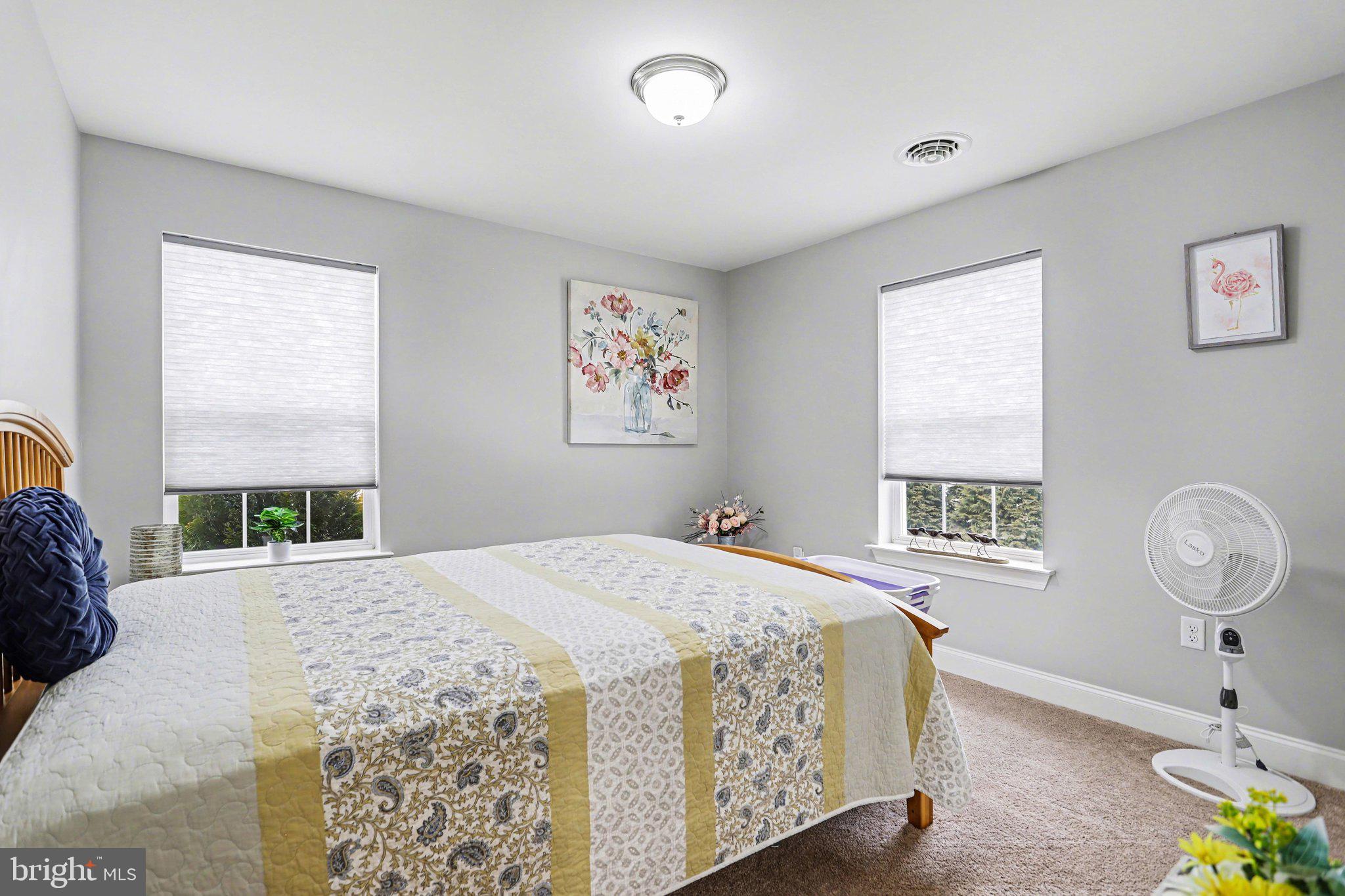 WINDY HEIGHTS - Residential