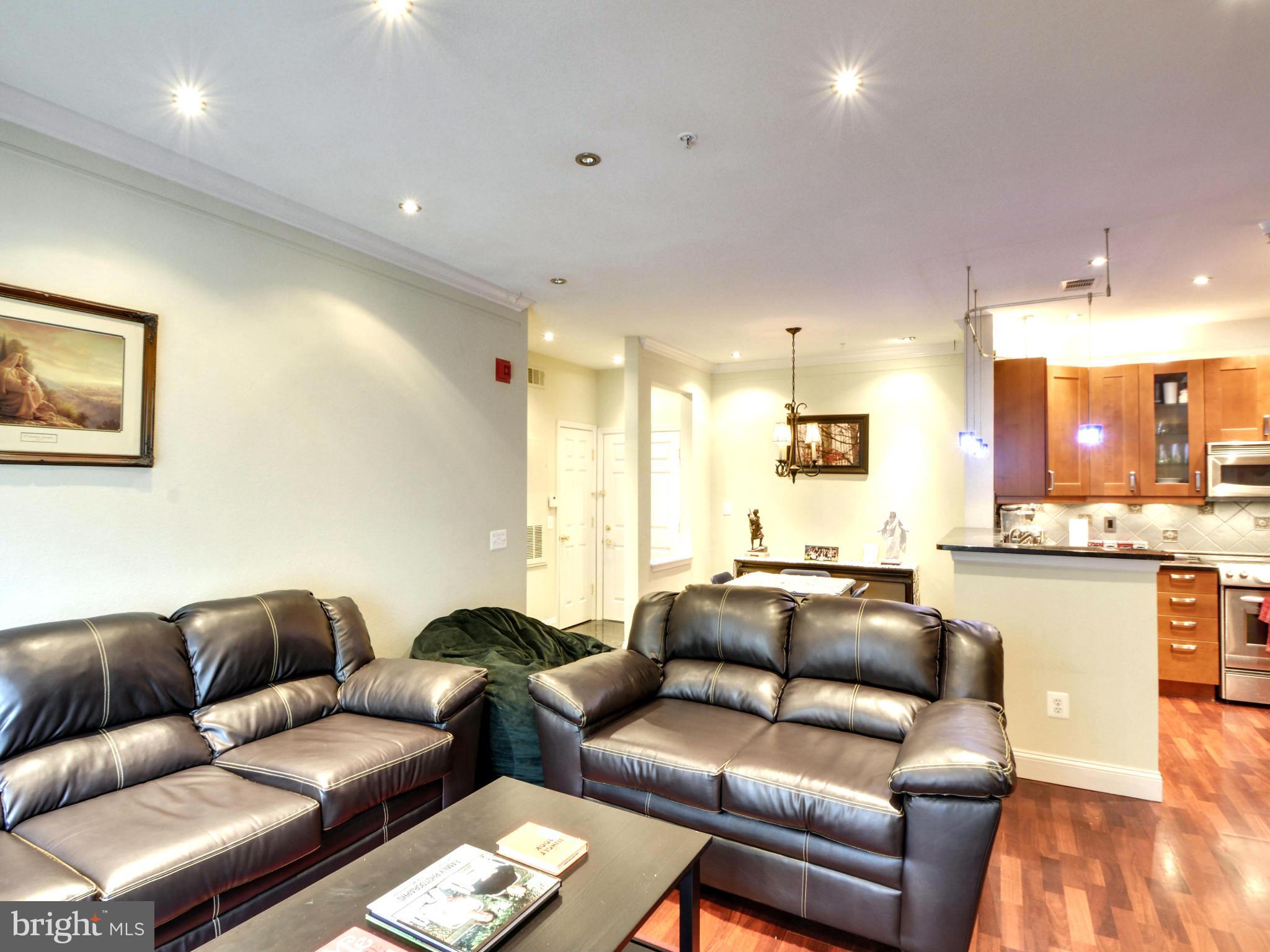 GATES OF MCLEAN - Residential Lease