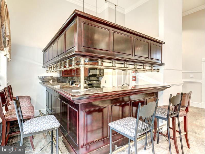 GATES OF MCLEAN - Residential Lease