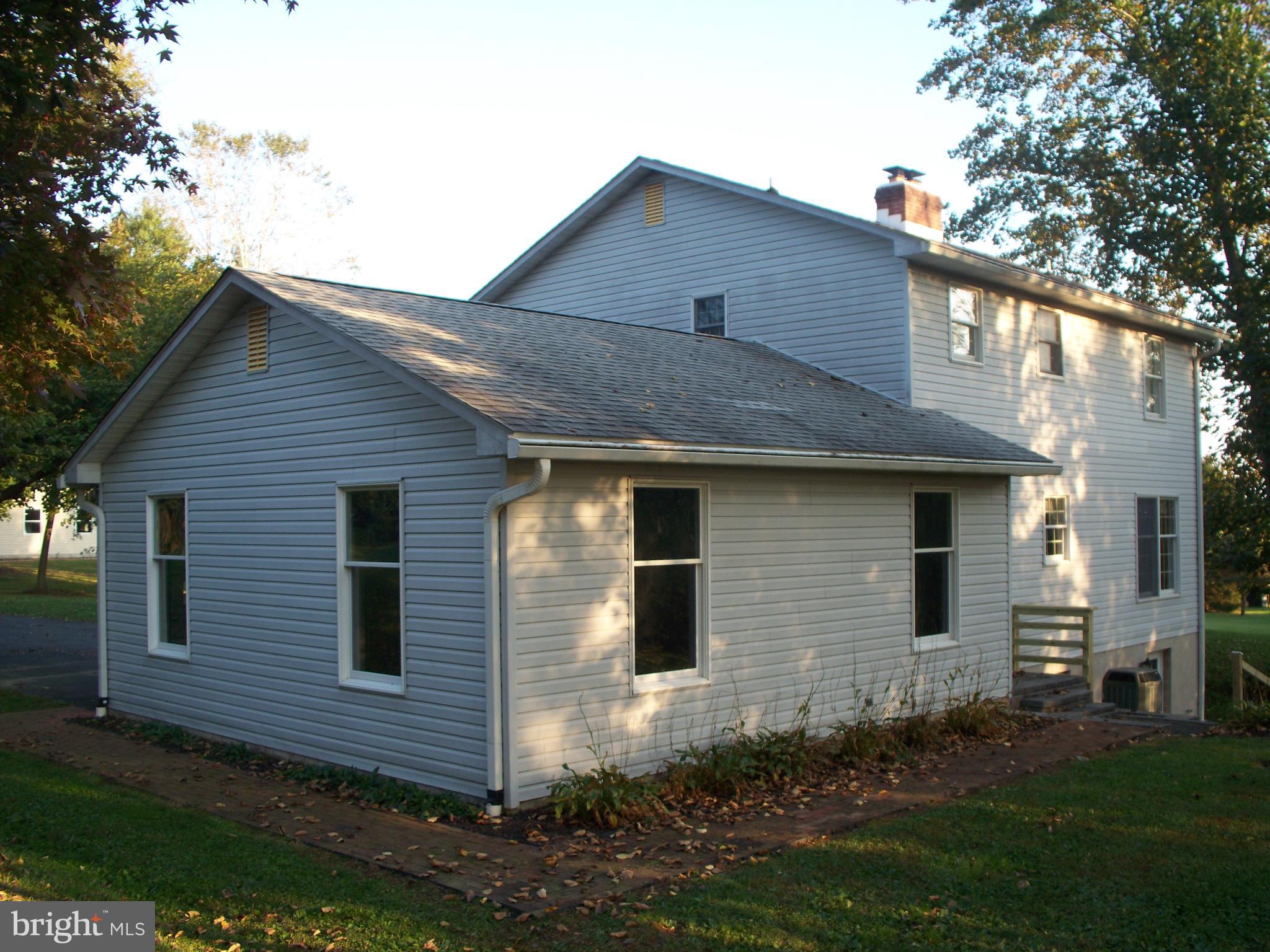 HIGHLANDS OF HARFORD - Residential Lease