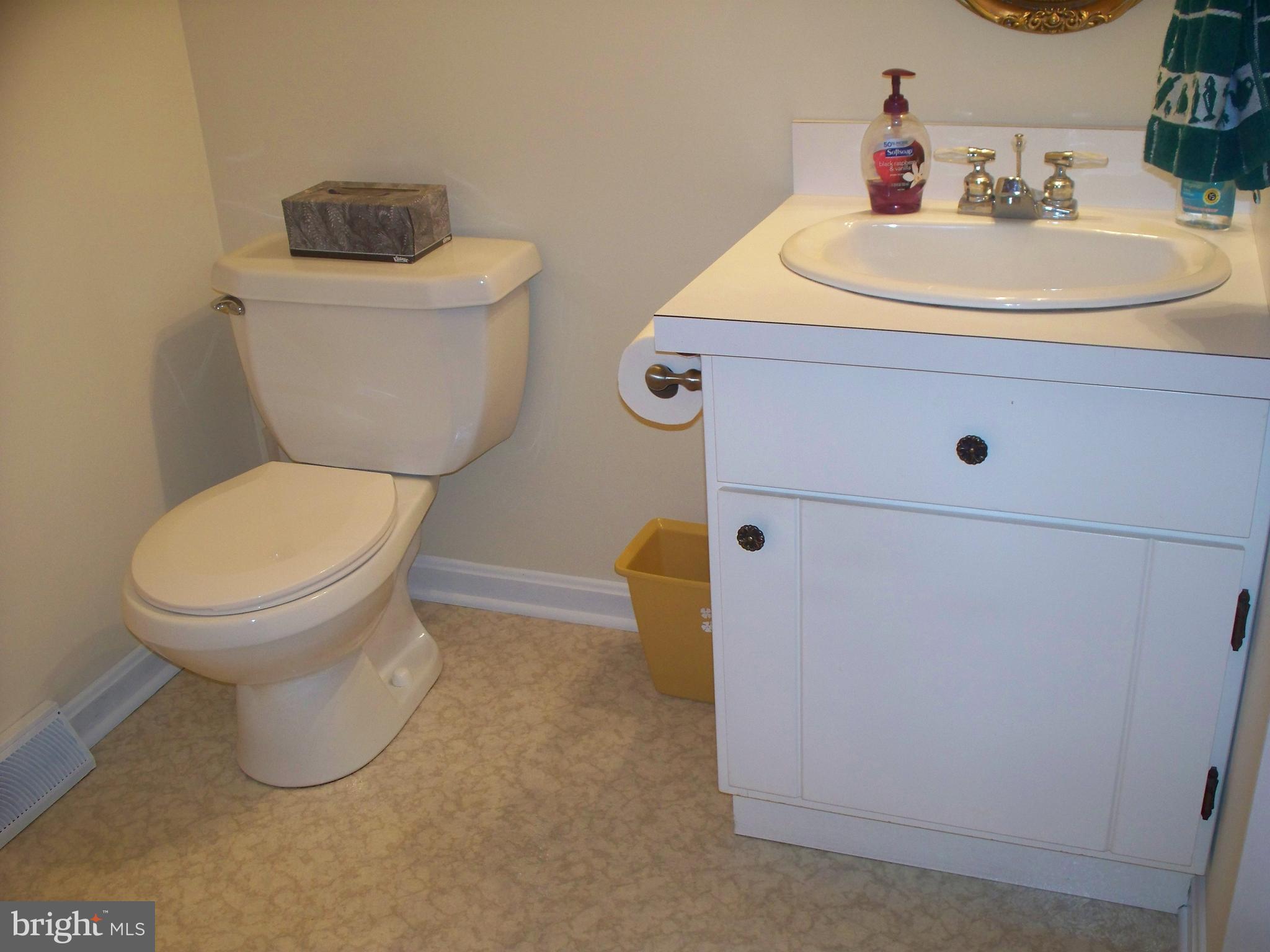 HIGHLANDS OF HARFORD - Residential Lease