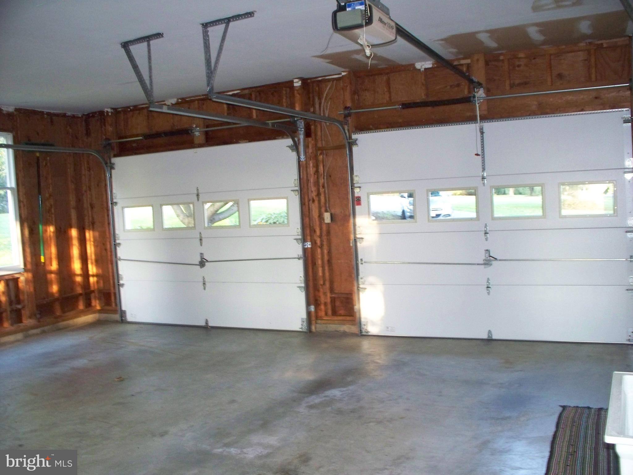 HIGHLANDS OF HARFORD - Residential Lease