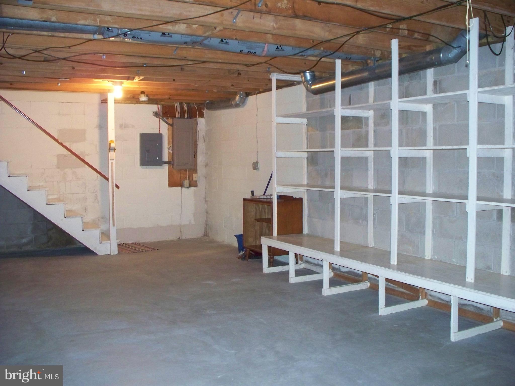 HIGHLANDS OF HARFORD - Residential Lease