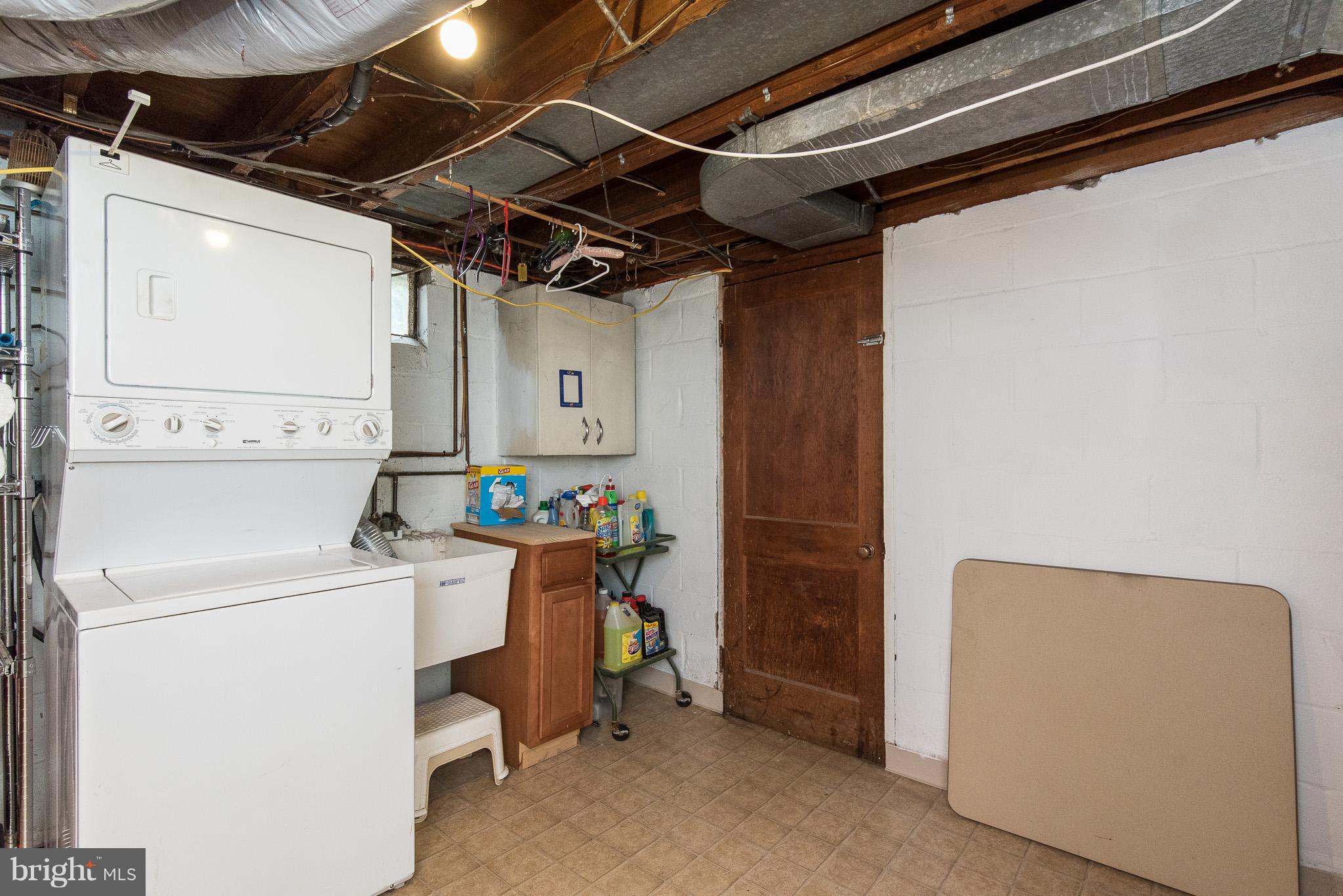 HILLSIDE ACRES - Residential