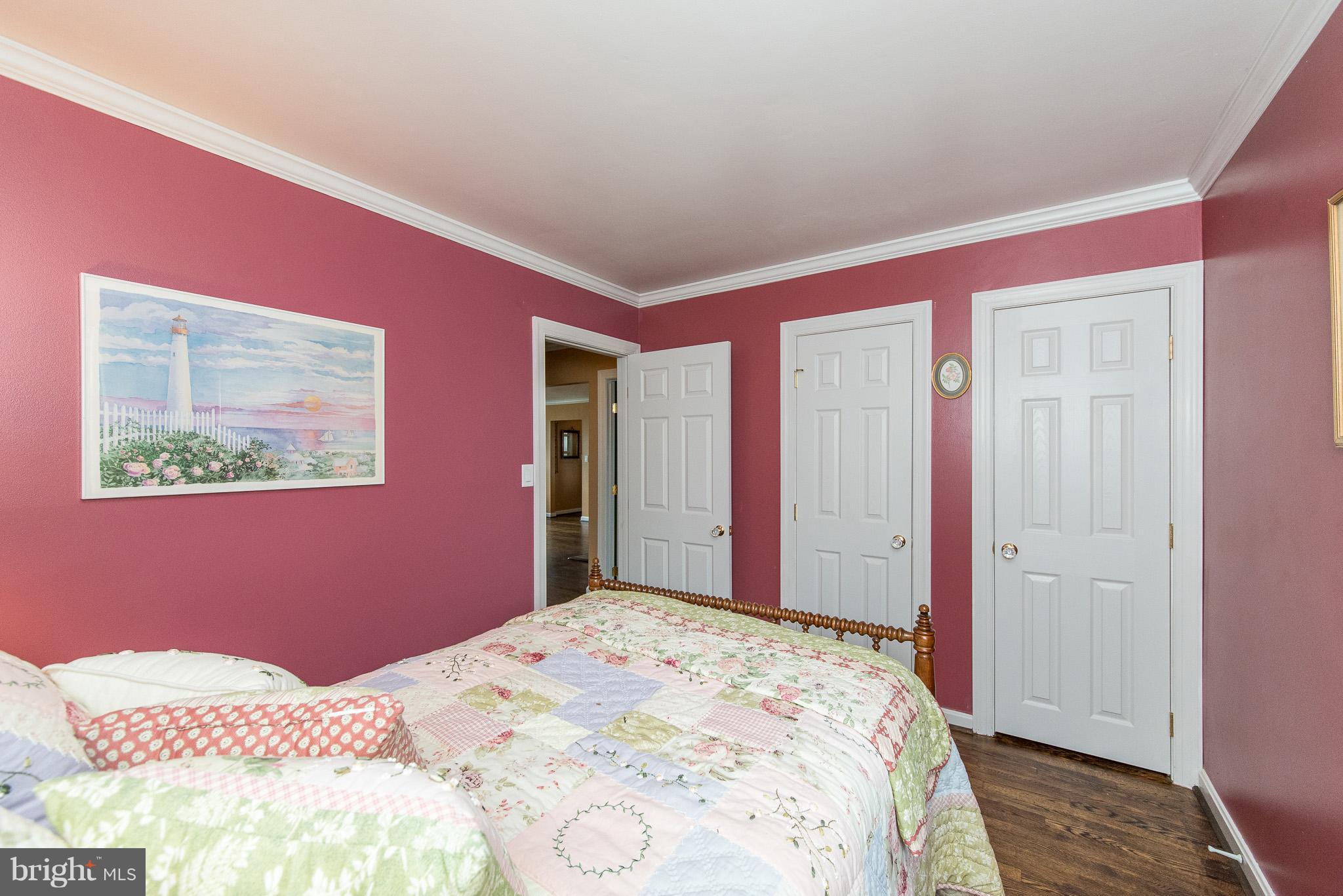 HILLSIDE ACRES - Residential