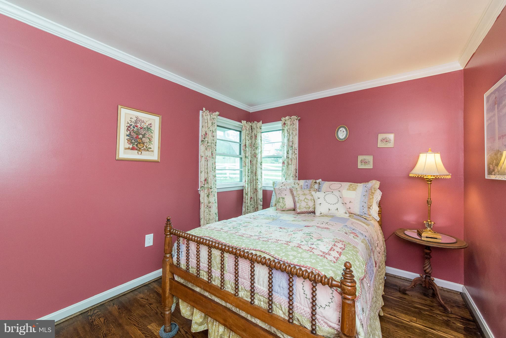 HILLSIDE ACRES - Residential