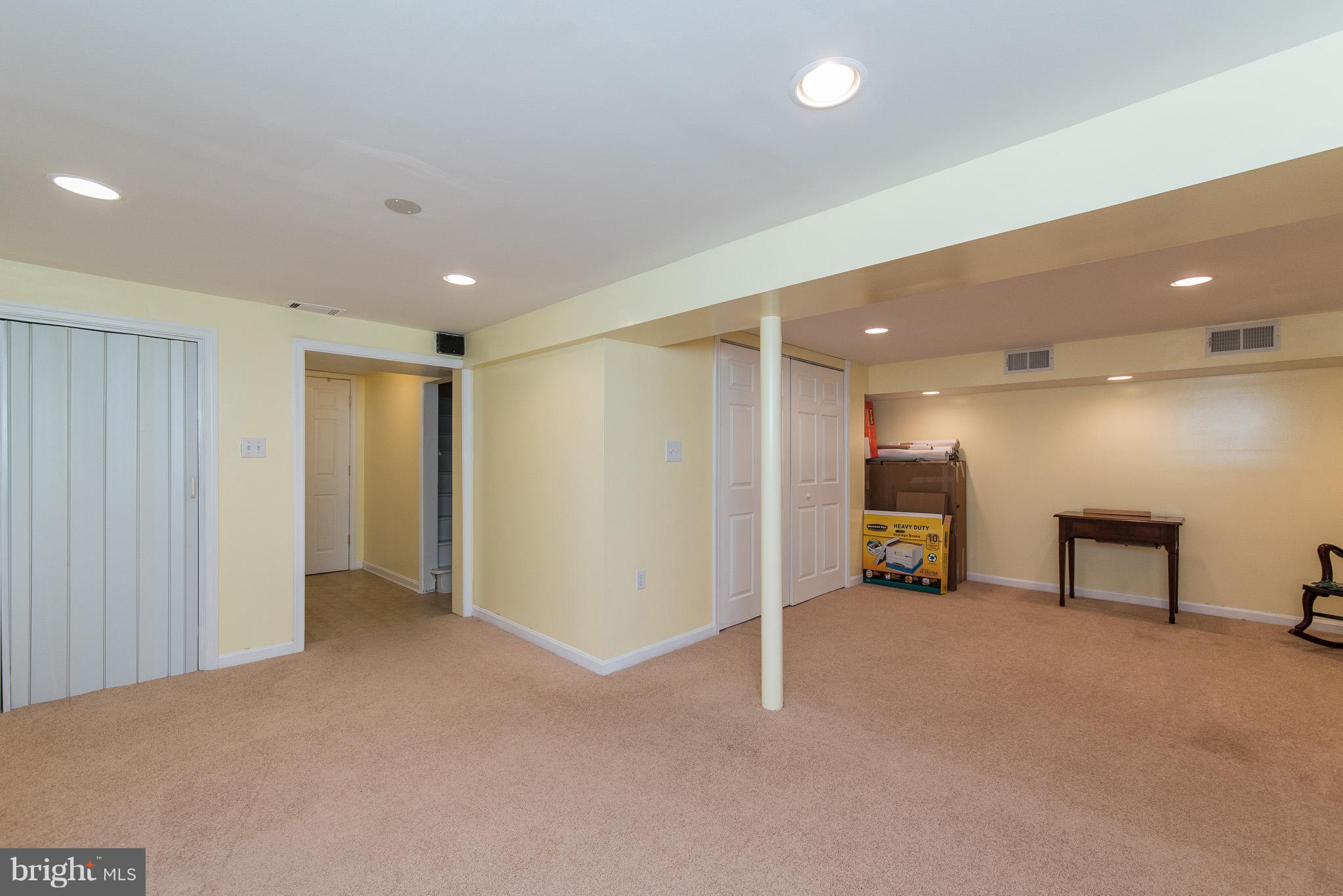 HILLSIDE ACRES - Residential