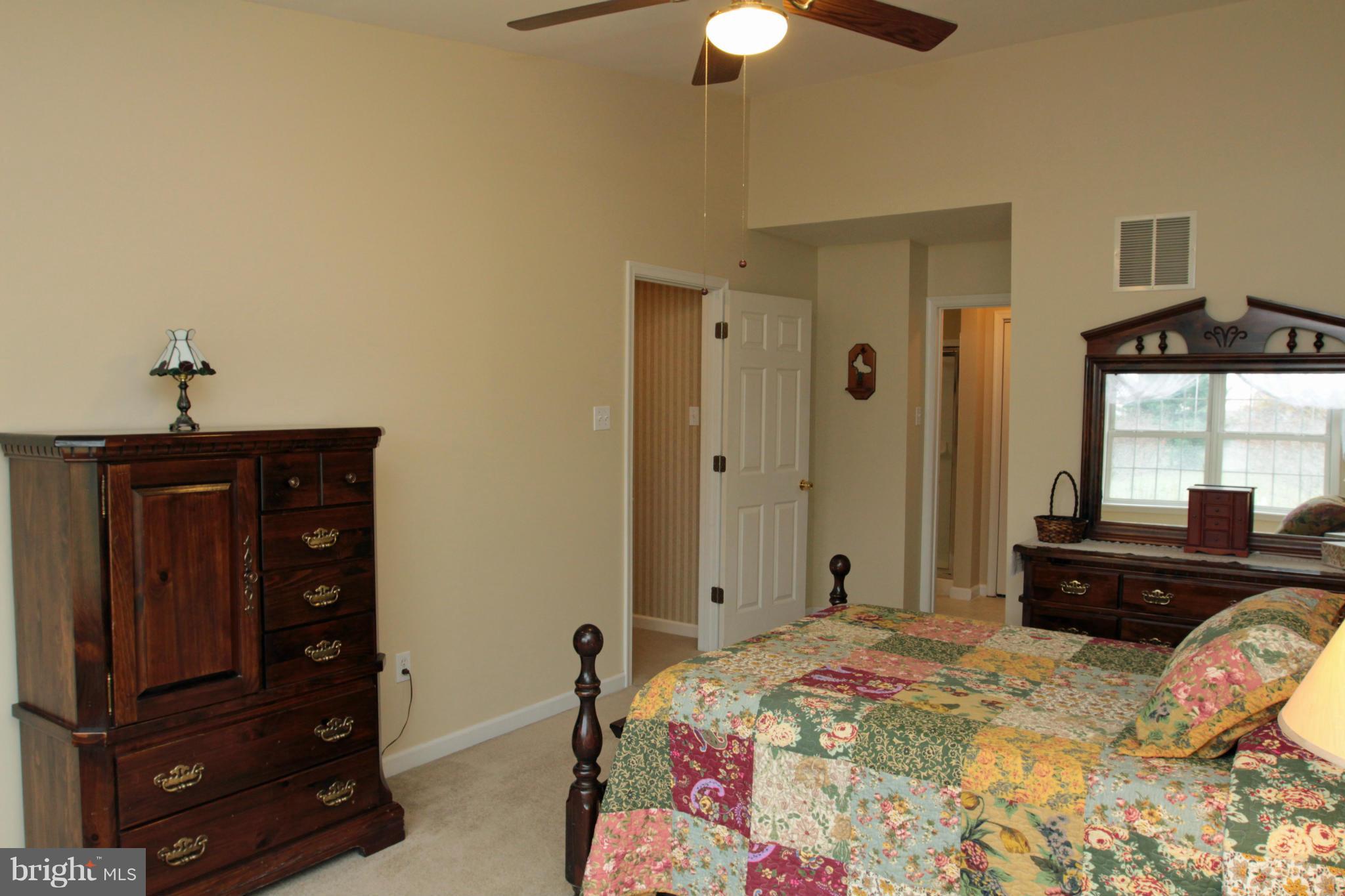 LARASH MANOR - Residential