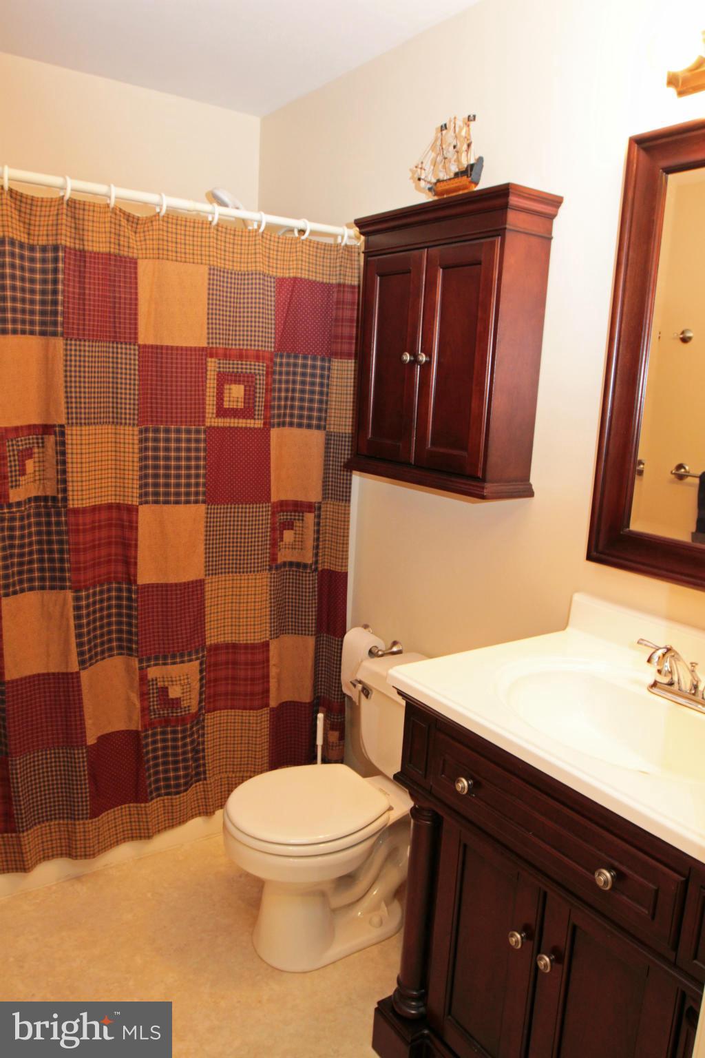 LARASH MANOR - Residential