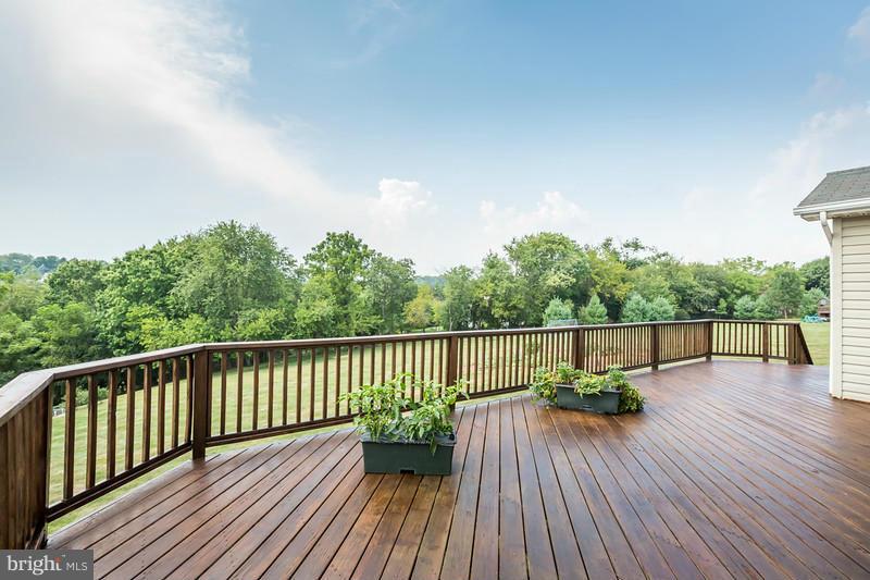 LARASH MANOR - Residential