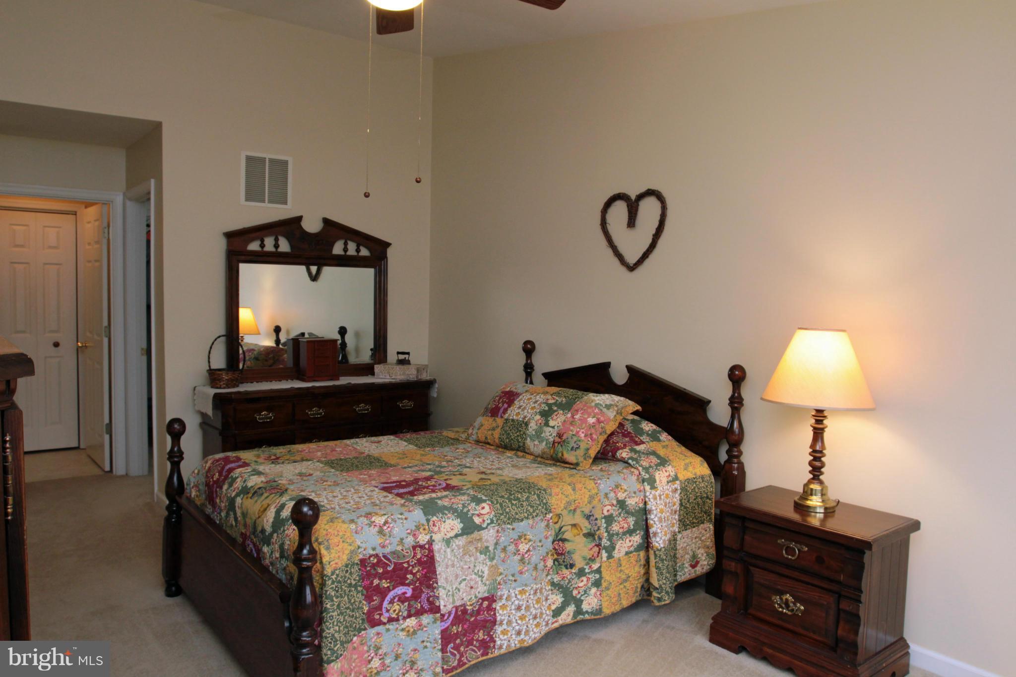 LARASH MANOR - Residential