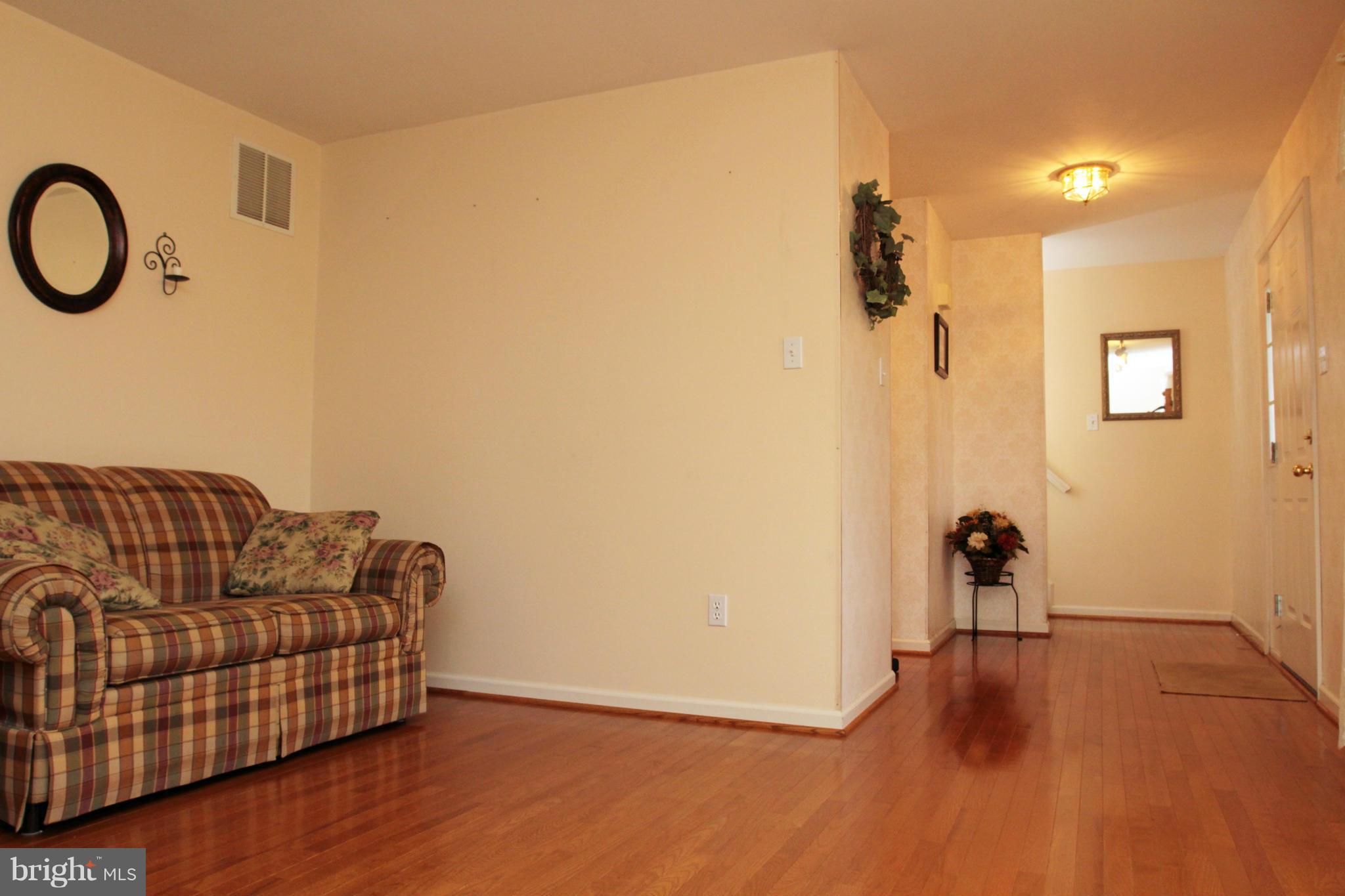 LARASH MANOR - Residential