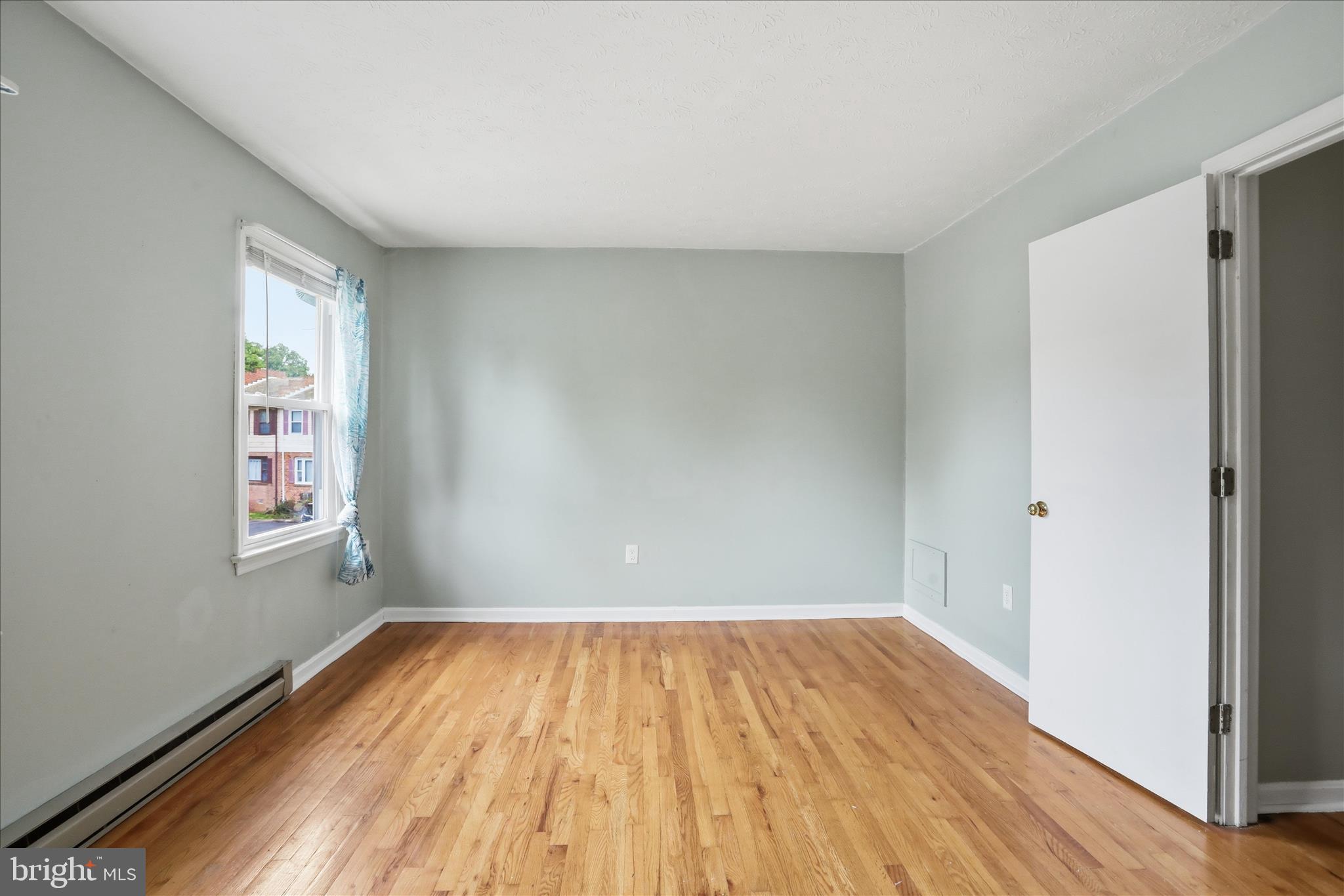 FREDERICKTOWNE TOWNHOUSE - Residential