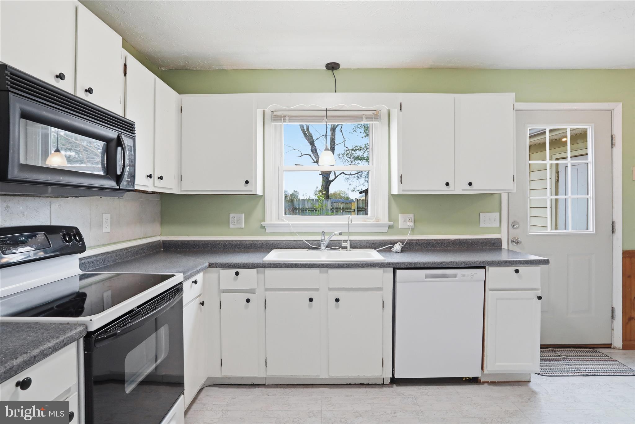 FREDERICKTOWNE TOWNHOUSE - Residential