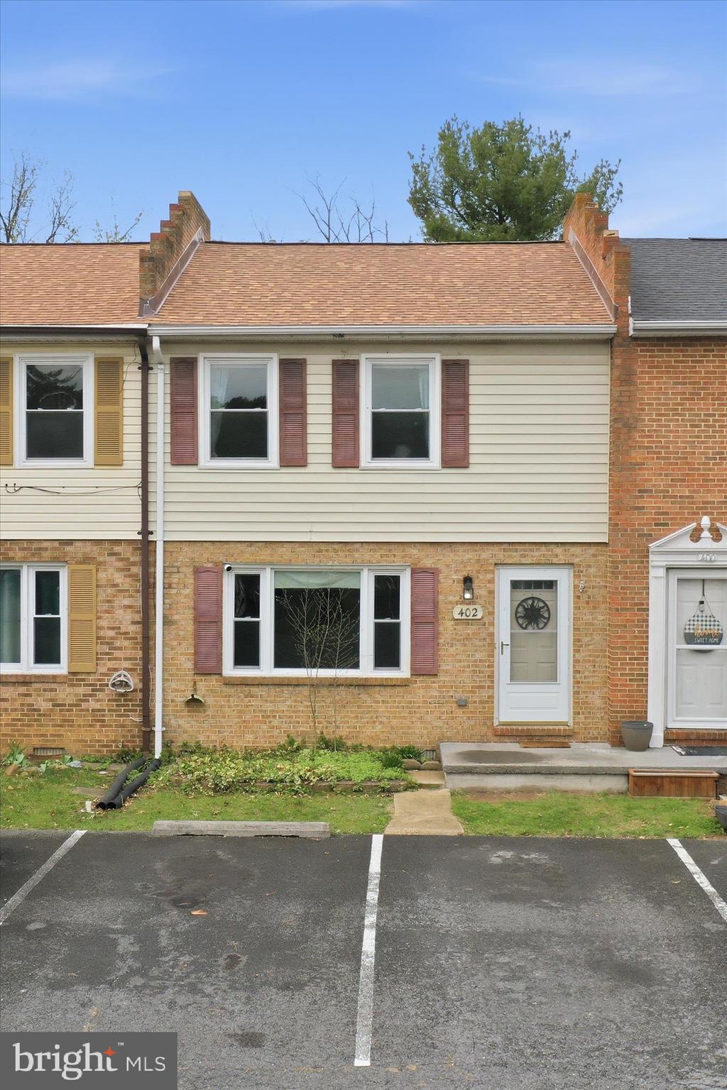 FREDERICKTOWNE TOWNHOUSE - Residential