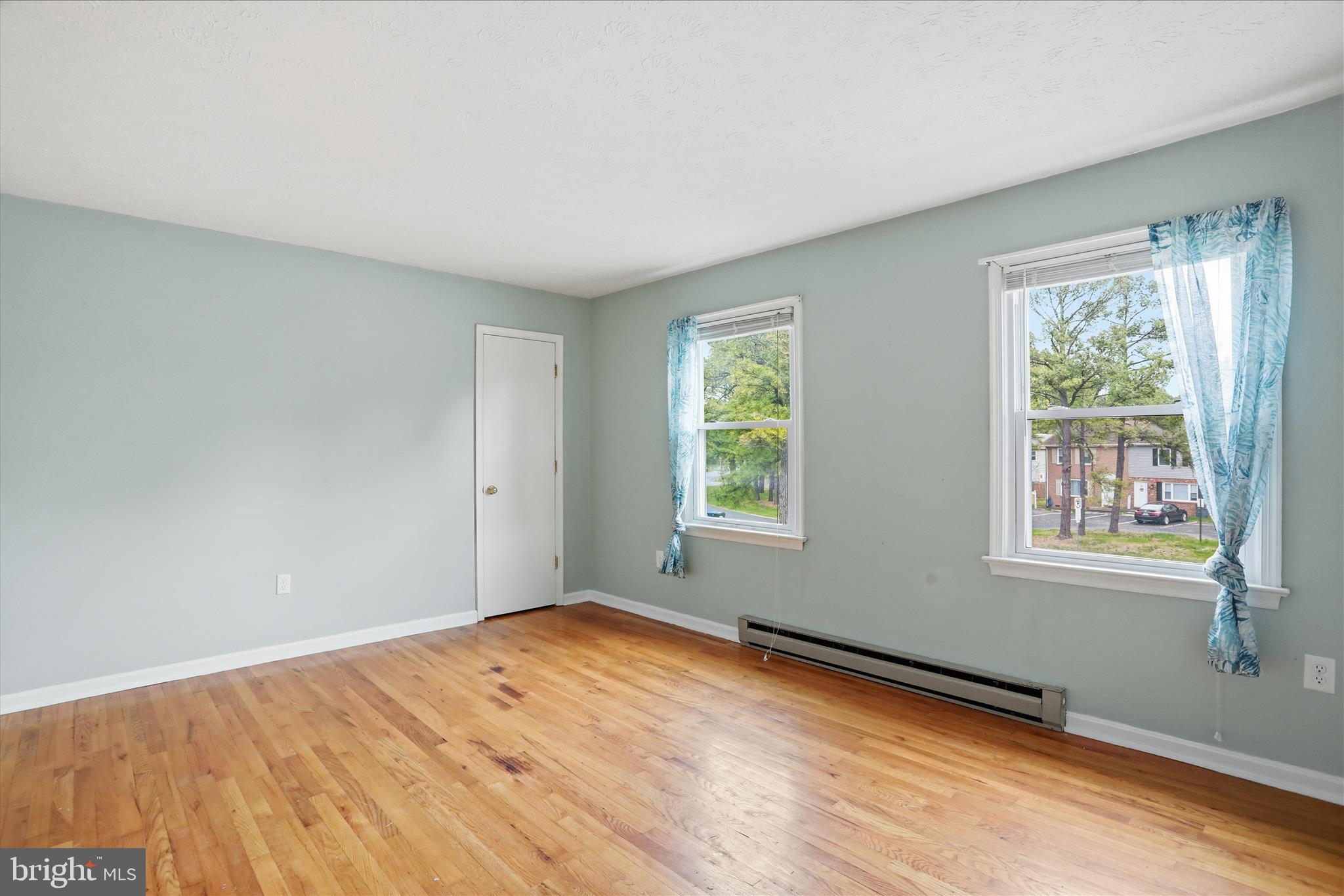 FREDERICKTOWNE TOWNHOUSE - Residential