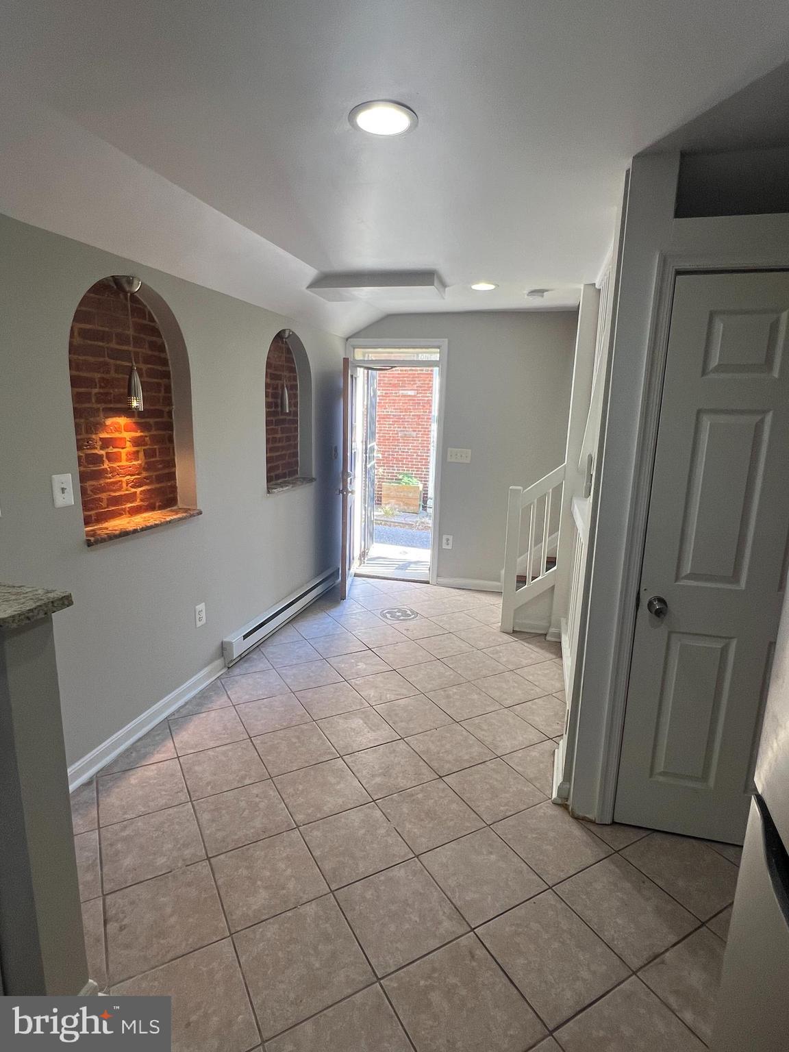 WASHINGTON VILLAGE - Residential