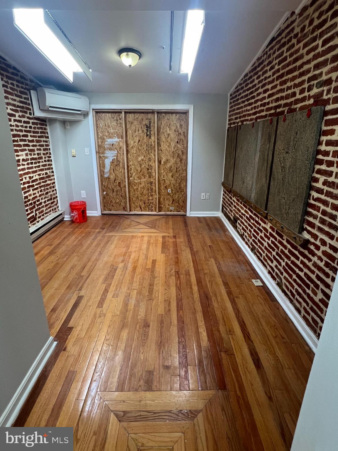 WASHINGTON VILLAGE - Residential