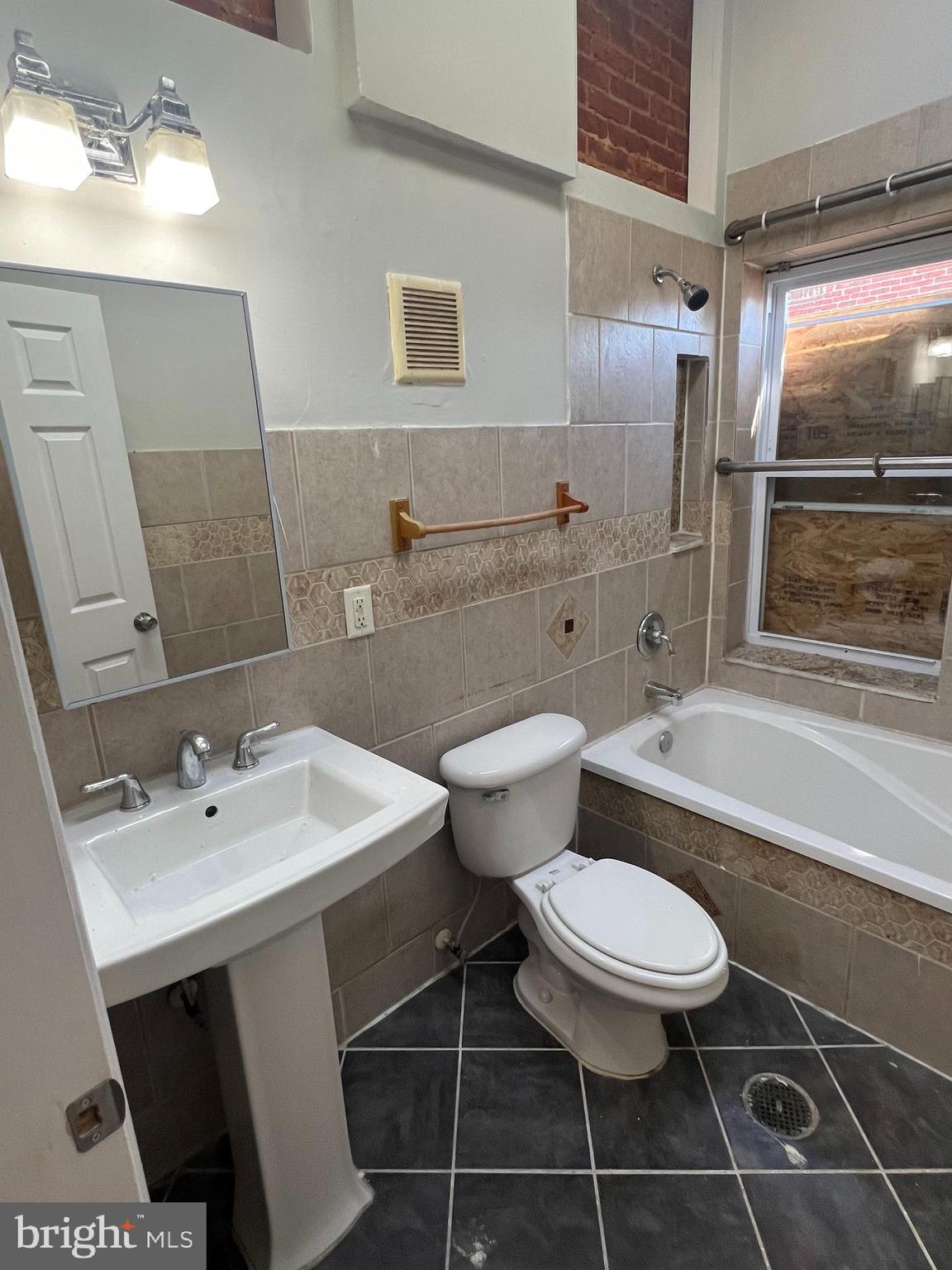 WASHINGTON VILLAGE - Residential