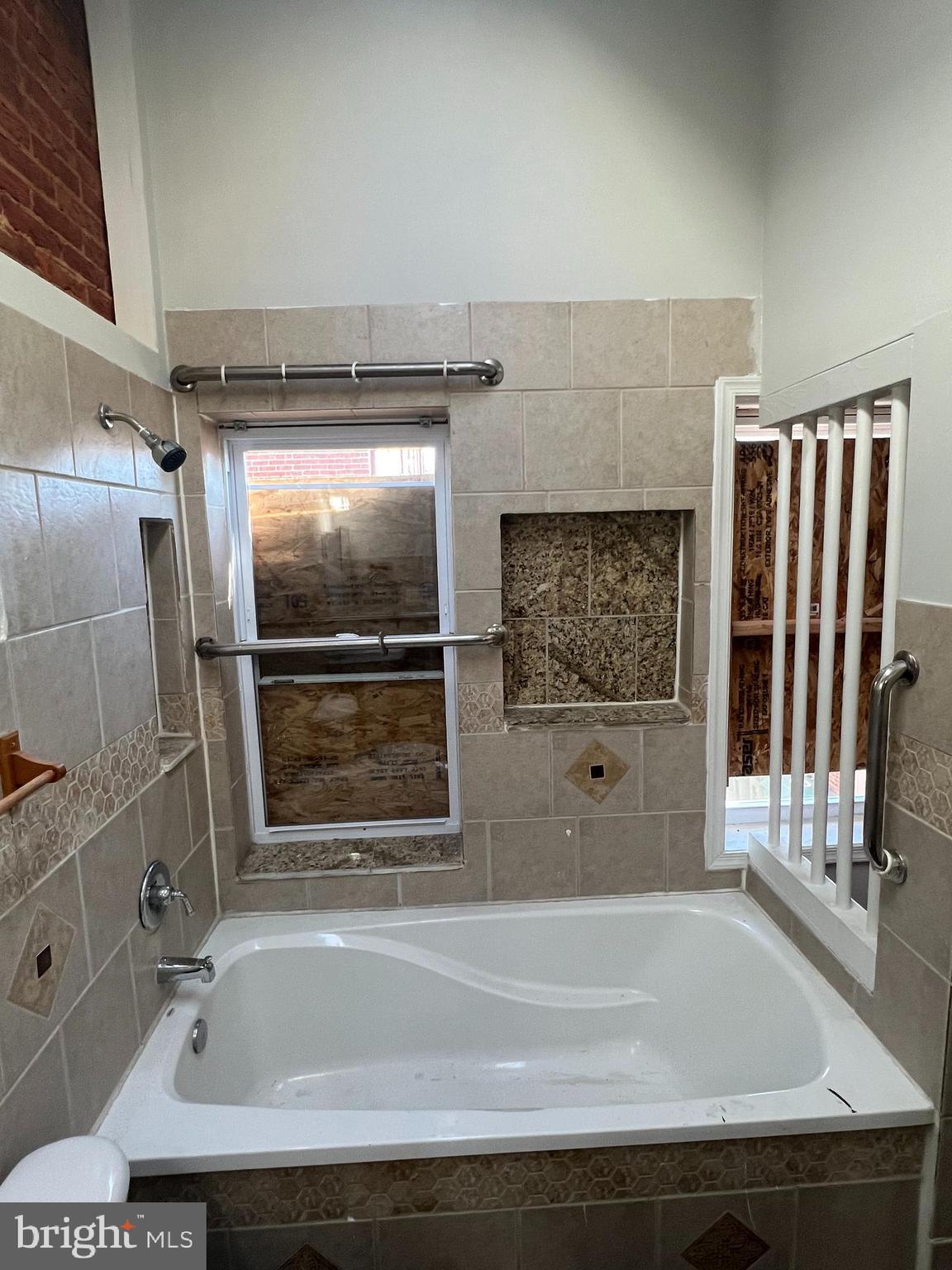 WASHINGTON VILLAGE - Residential