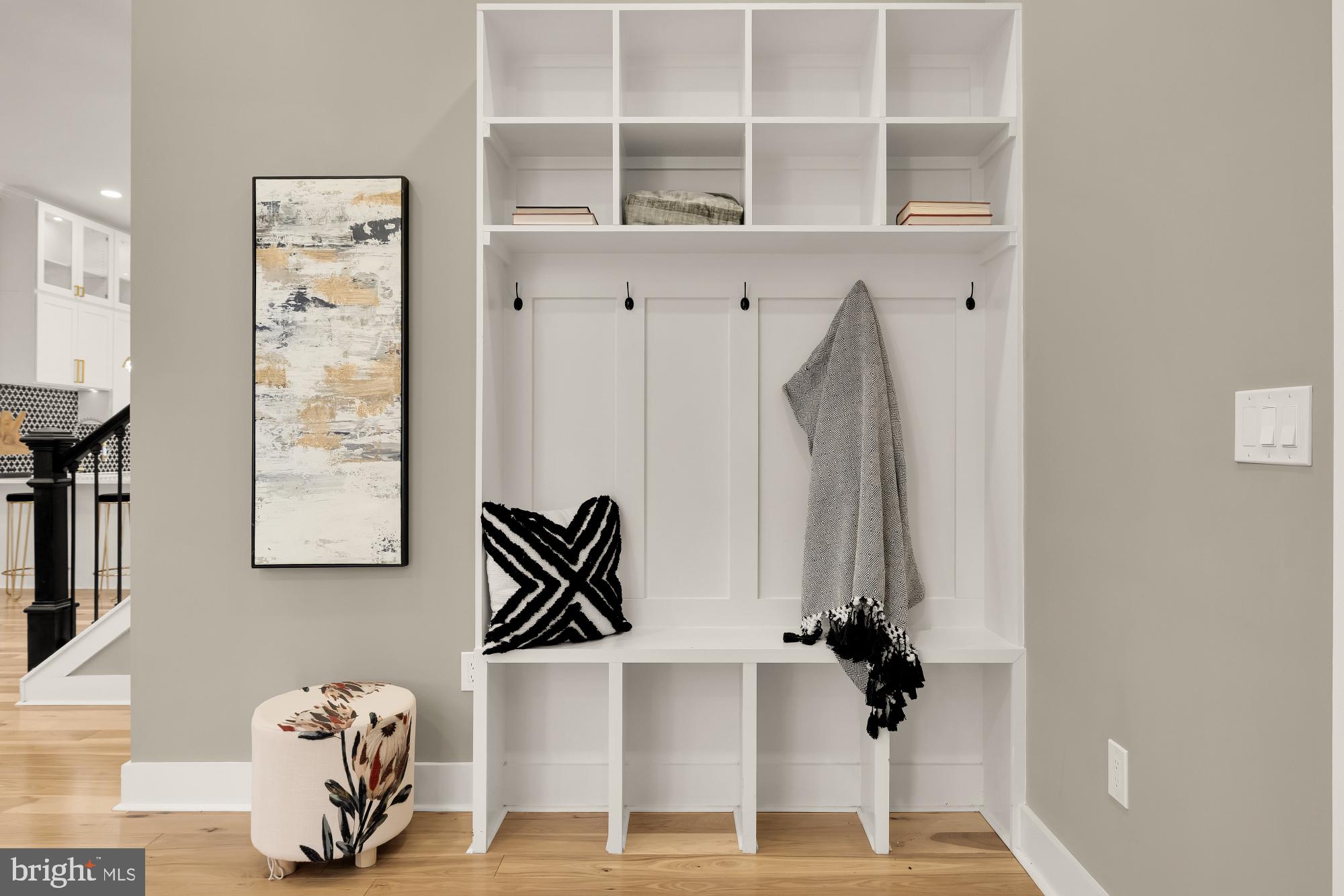 KENSINGTON HEIGHTS - Residential