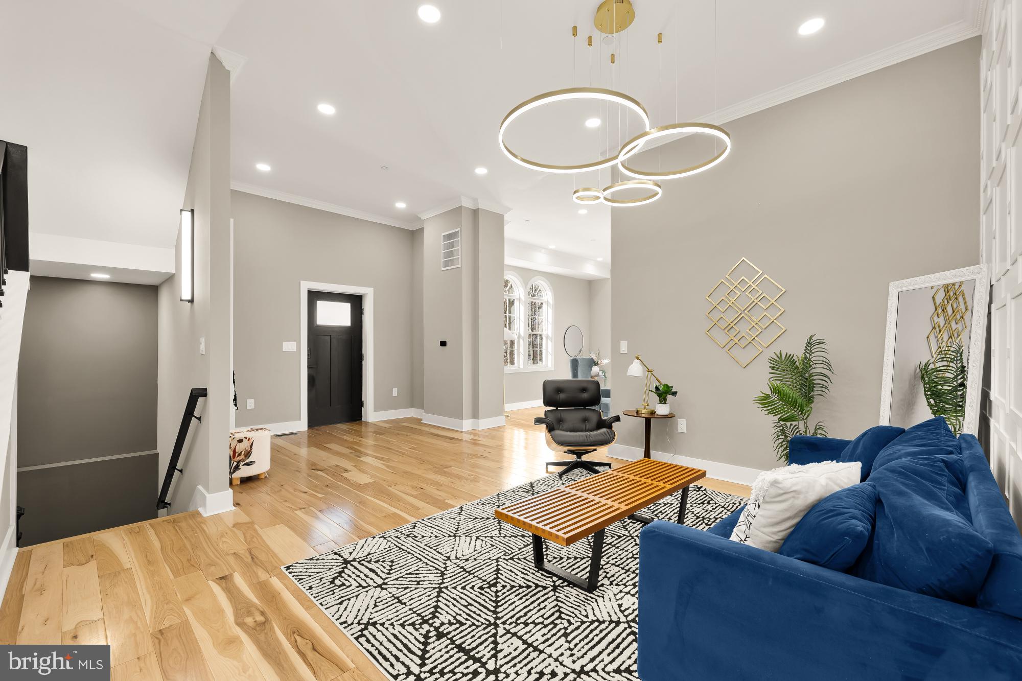 KENSINGTON HEIGHTS - Residential