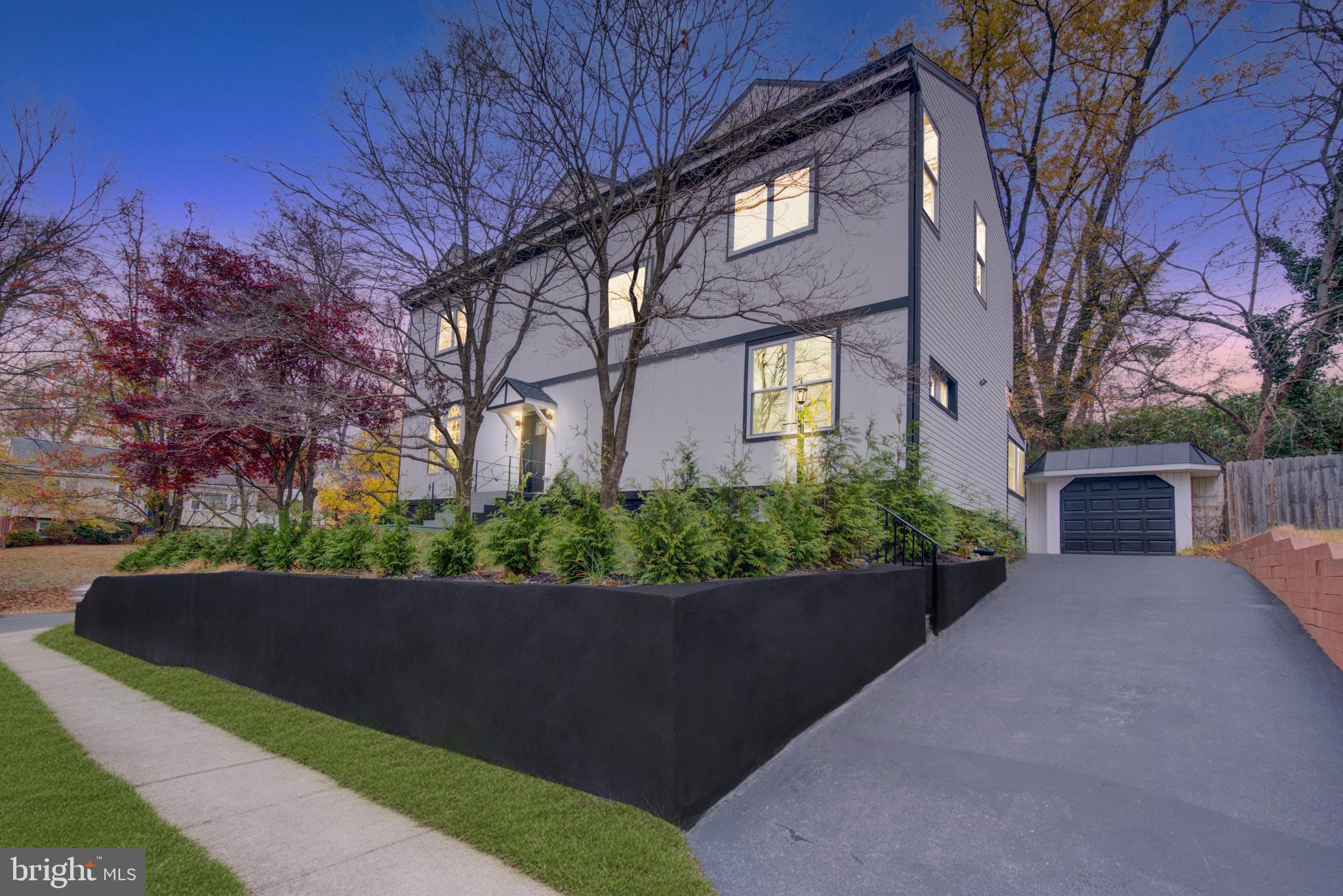 KENSINGTON HEIGHTS - Residential