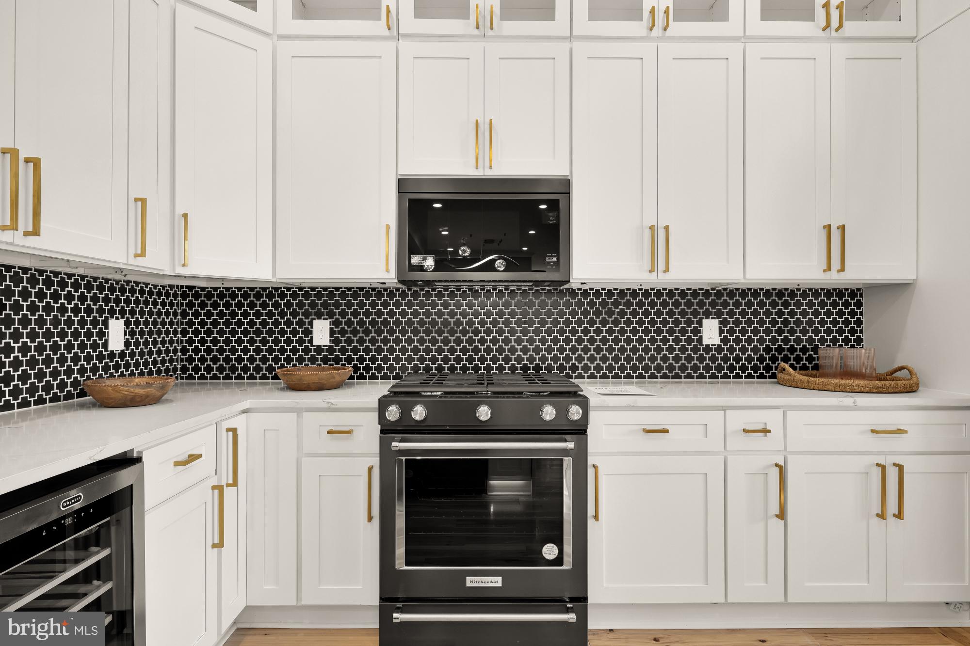 KENSINGTON HEIGHTS - Residential