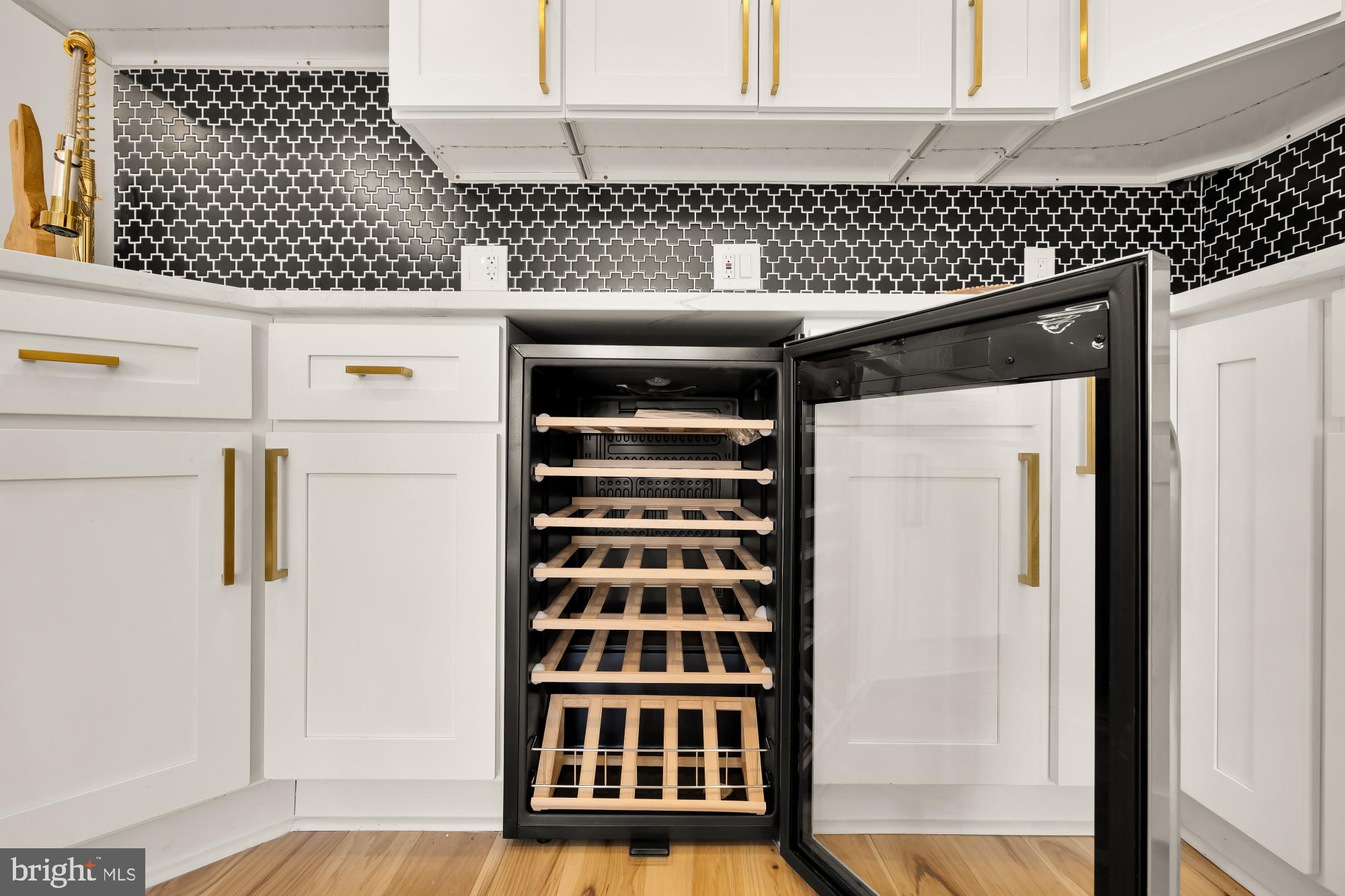 KENSINGTON HEIGHTS - Residential