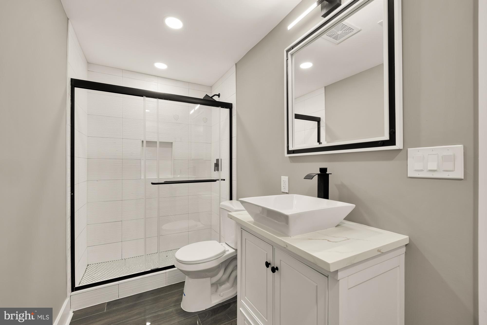 KENSINGTON HEIGHTS - Residential