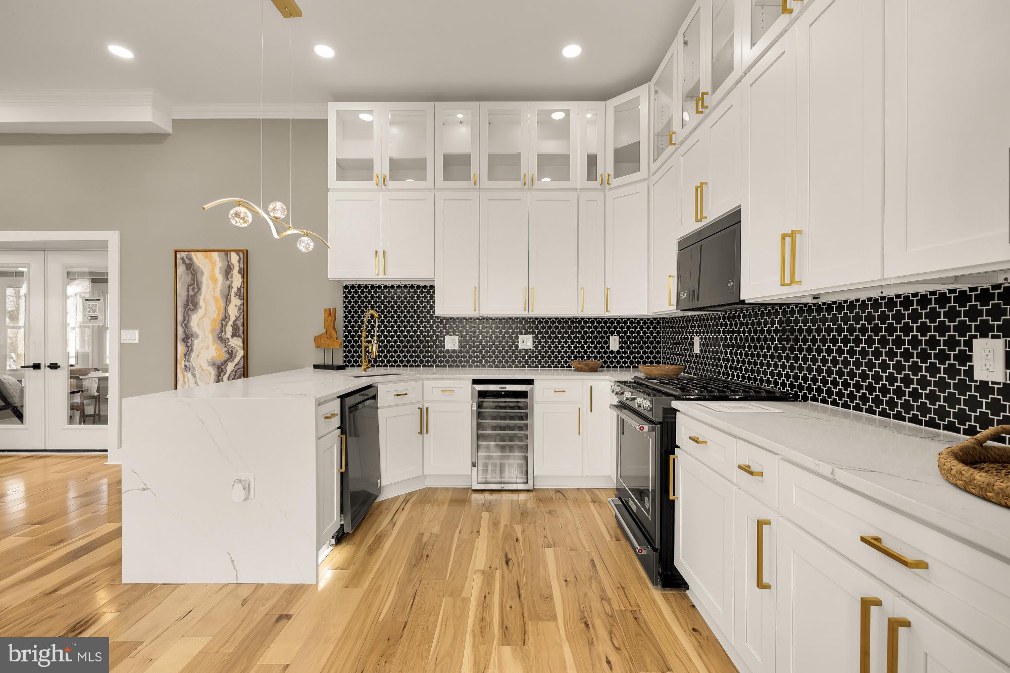 KENSINGTON HEIGHTS - Residential