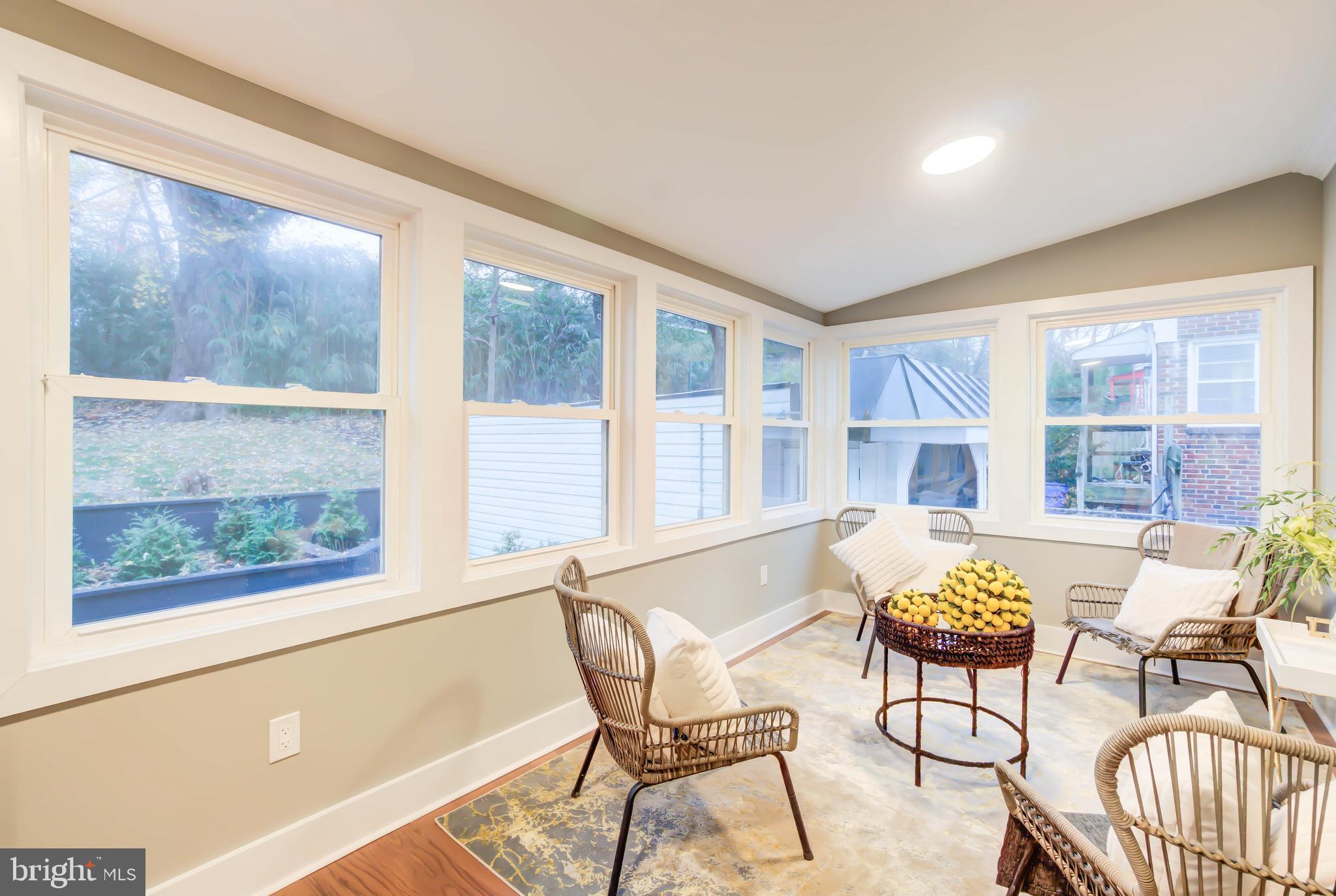 KENSINGTON HEIGHTS - Residential