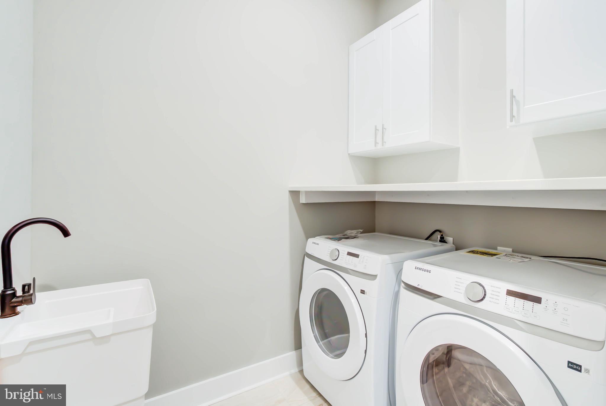 KENSINGTON HEIGHTS - Residential