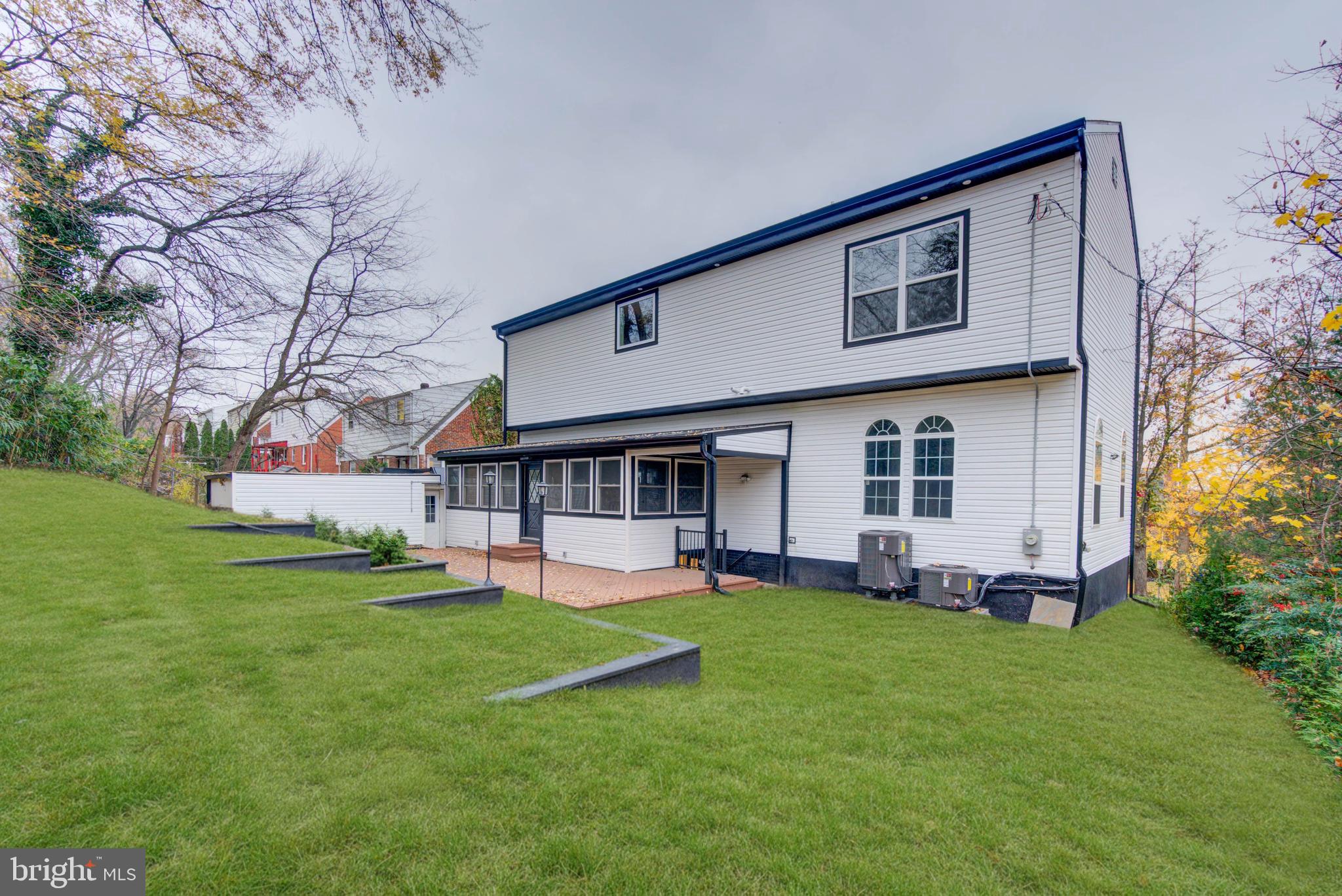 KENSINGTON HEIGHTS - Residential