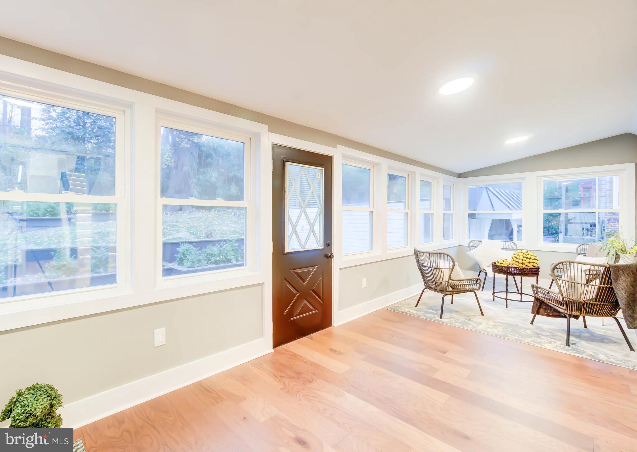 KENSINGTON HEIGHTS - Residential